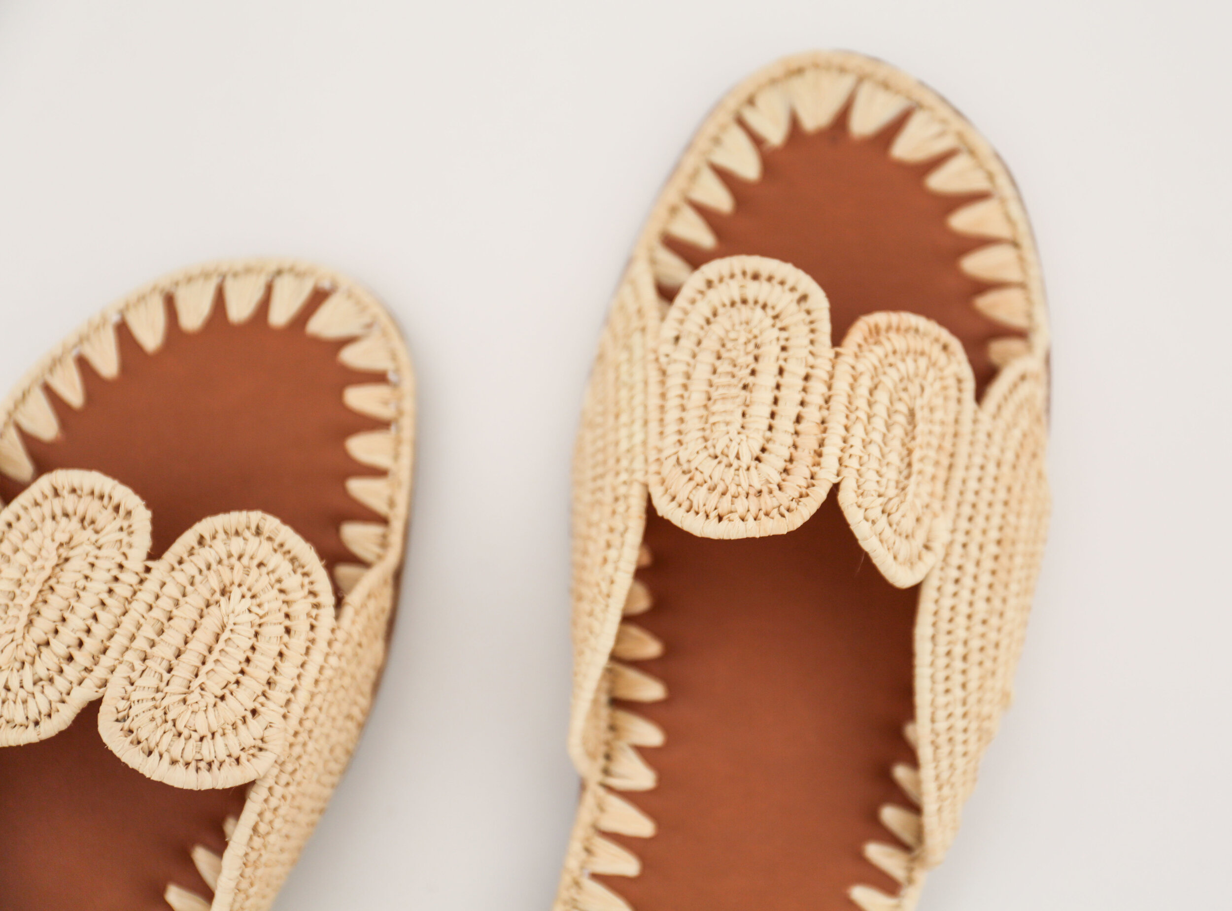 insta store double oval flat shoe raffia and leather.jpg