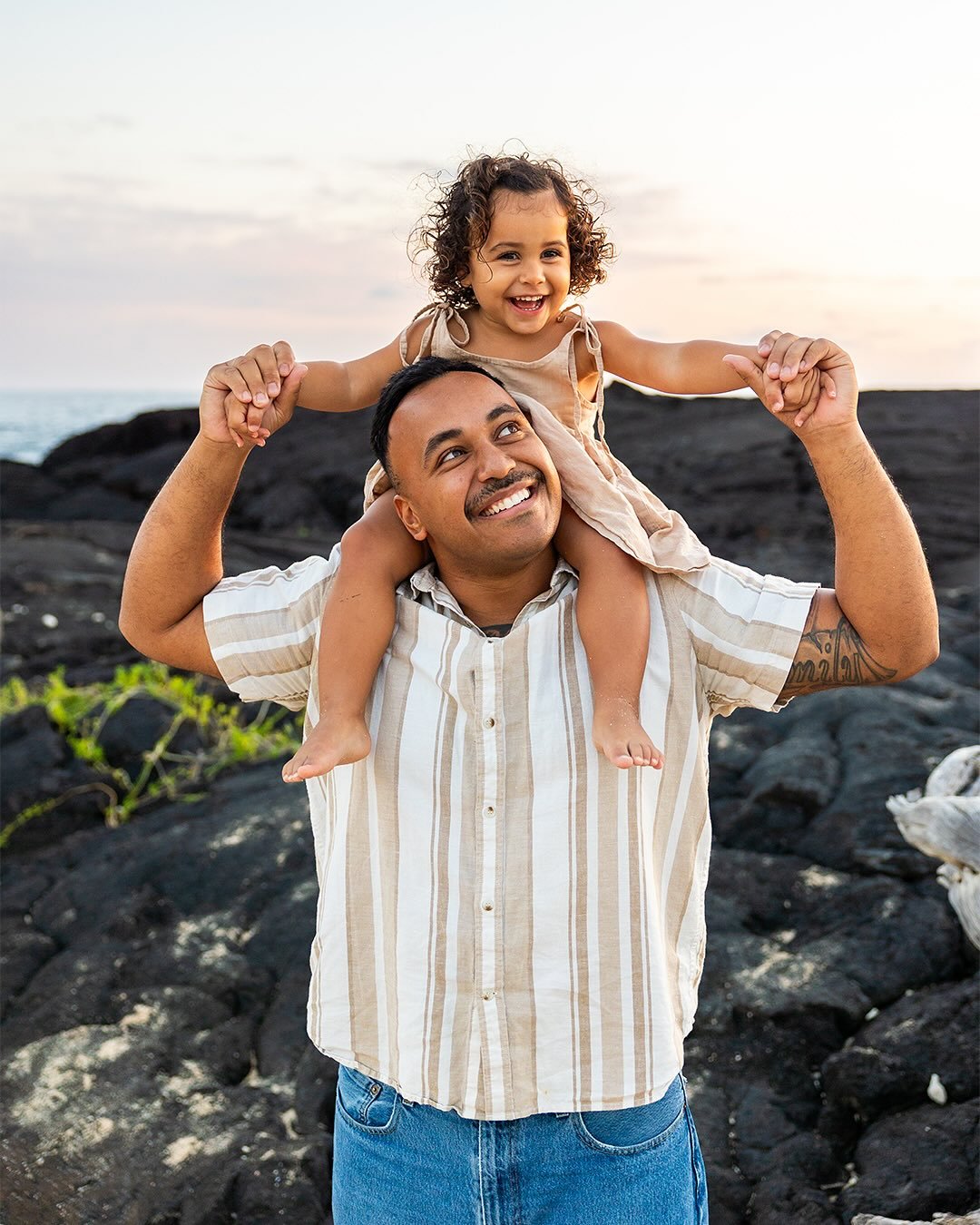 As a family photographer, I&rsquo;ve interacted with hundreds of families and noticed that the Dad can often the difference maker when it comes to the session. When dads are engaged, doting, and present, the entire family dynamic is lively while rema