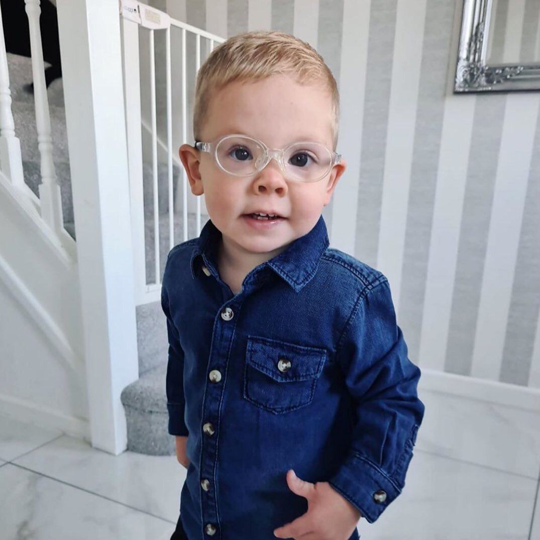 Just too cute 😍
-
Thank you for tagging us and sharing this fantastic photo @romansvisionjourney , such a handsome young man! 💙

#tomatoglasses #tomatoglassesaustralia #kidsglasses #kidsglassesaustralia #kidsvision #kidsspecs #kidsspectacles #kidse