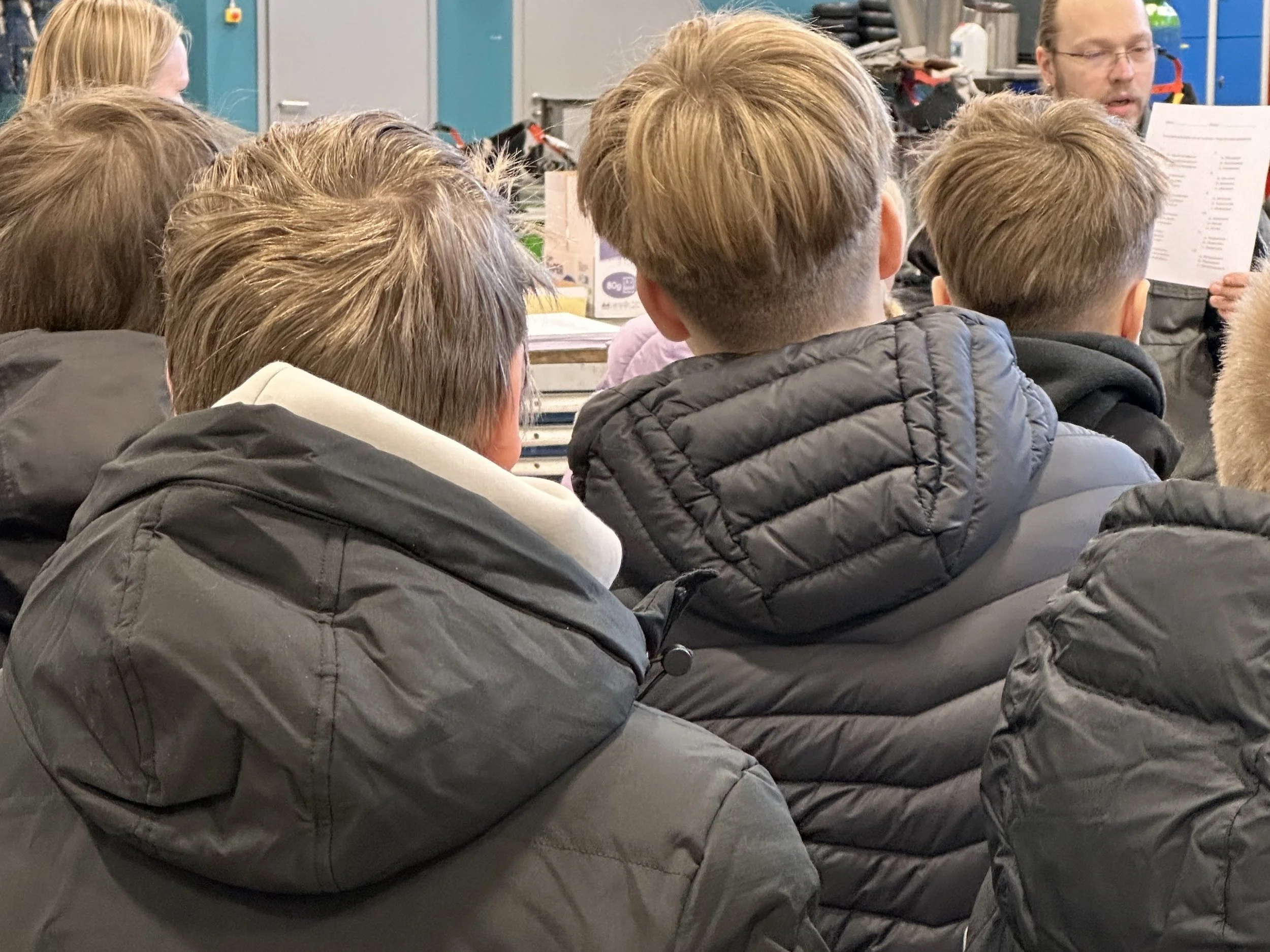 Seiskaluokkalaiset Teknologiatiistaissa!