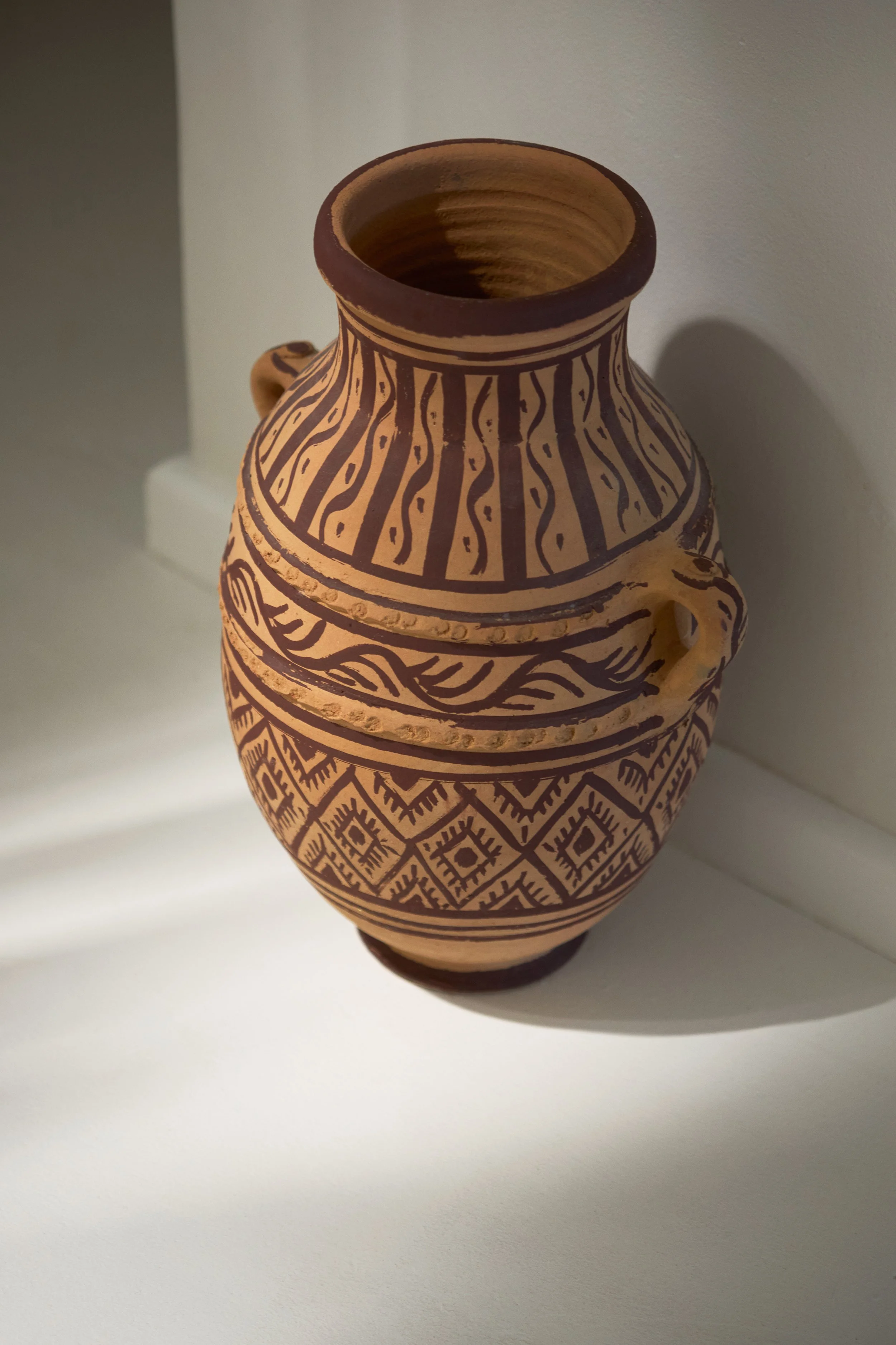 7-ATELIER INTERIORS-RESIDENTIAL DESIGN-HOUSE MC-BUNGALOW-VASE.jpg