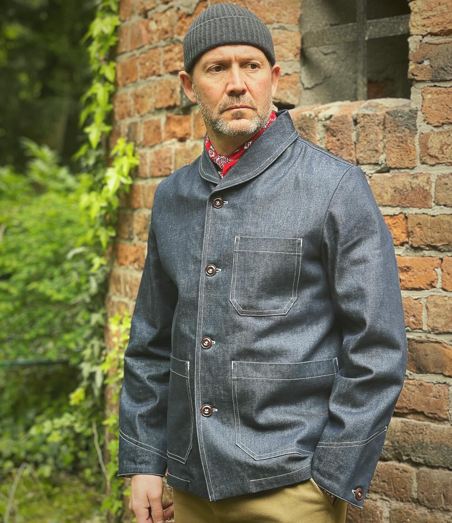 Tomorrow
Limited to 100 💙 collection.
US Navy Shawl Collar Coverall - Hit the product link for more item details. Raw &amp; Wash versions &mdash;&mdash;-&gt;
The original shawl collar coverall was first produced in 1901 as a pullover type. In 1918 a
