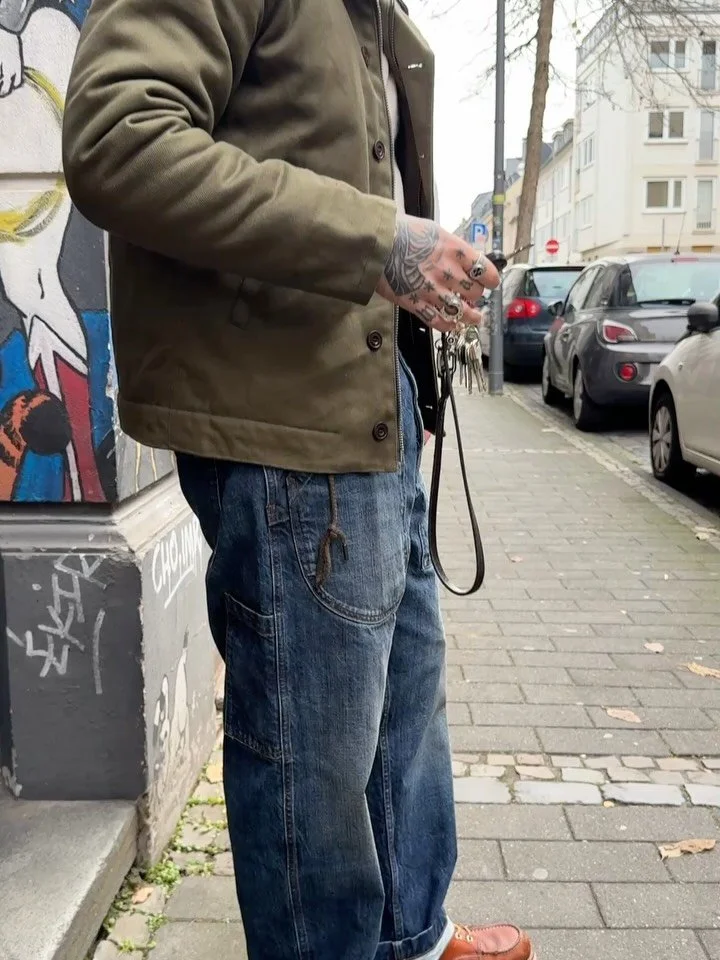 ⚓️The iconic N1-DC ⚓️LAST ORDERS FOR 2025 CHRISTMAS DELIVERY TOMORROW 10 DECEMBER - USE CODE CRIMBO25  for 10% OFF

12oz. Halley Stevenson Dry Waxed Canvas Twill outer

Lambswool fur lining and collar

Undercollar zig-zag stitching

Buttoned Throat l