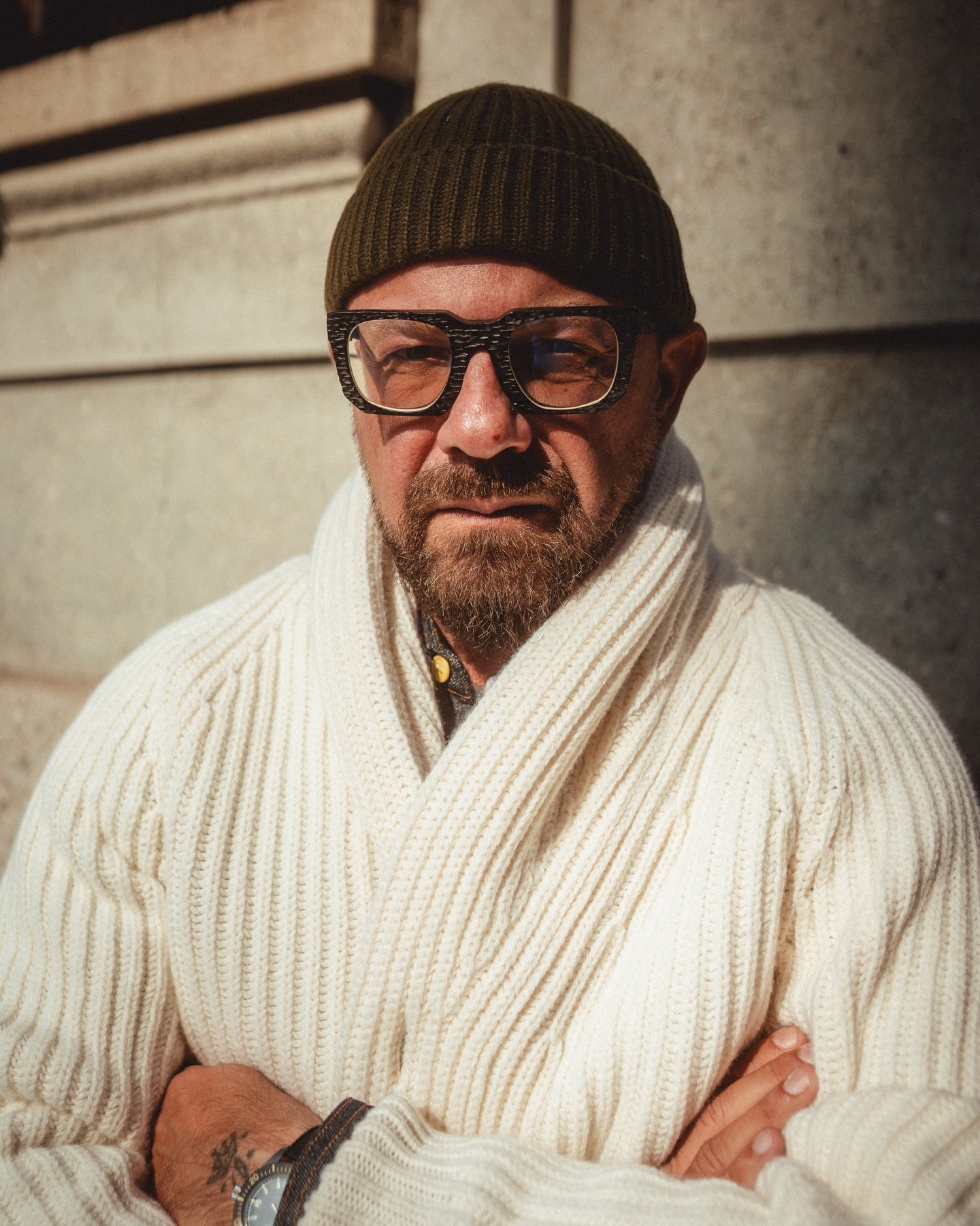 A warm and stylish start to 2026!
Lambswool &amp; Cashmere Shawl Collar Cardigan 
5 colours, sizes Small &ndash; 2XL , Made in Scotland 🏴󠁧󠁢󠁳󠁣󠁴󠁿 

Military Style &amp; Workwear Inspired. Performance fabric &amp; construction led.

Classic herit