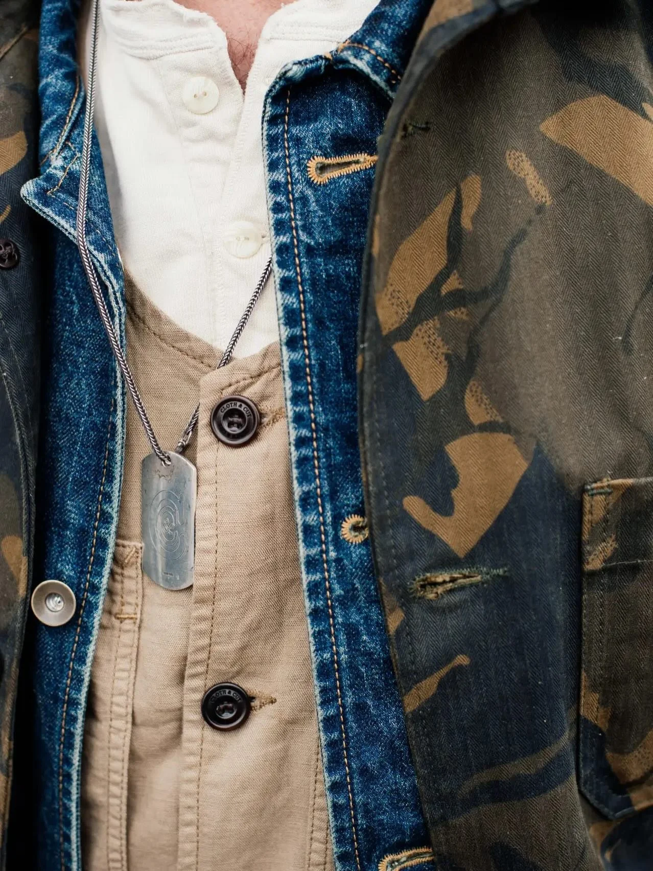 Up close on a few of your C&amp;C collection avourites and a couple of shots at Pitti Uomo 109
Thanks to @kukukuba for the 📸
Hit the product tags for more information

Military &amp; Workwear Style Inspired. 

Performance fabric &amp; construction l