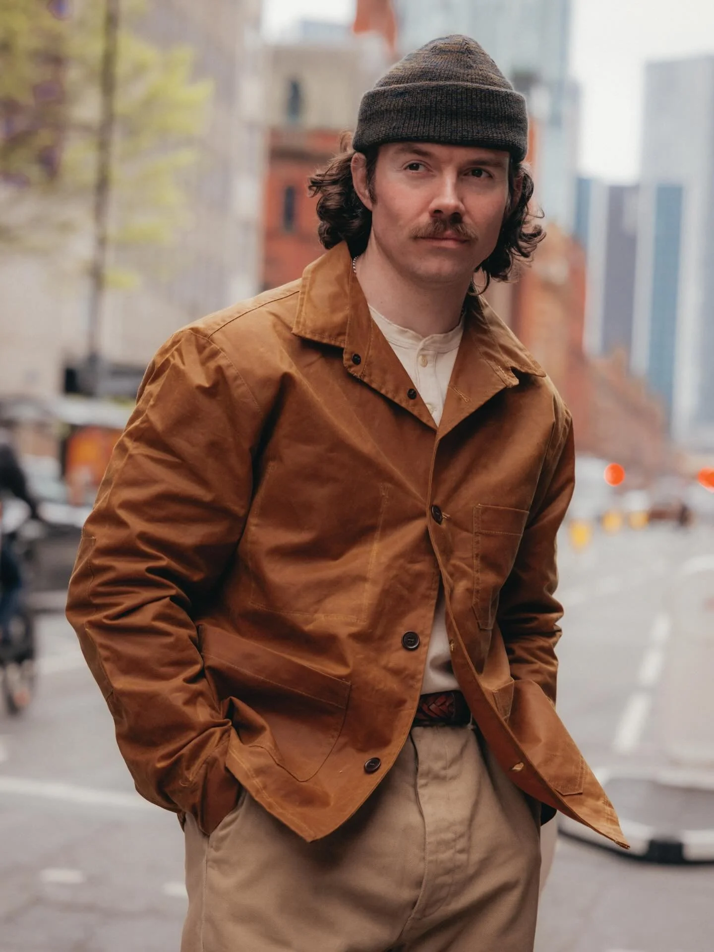 Our Waxed Chore Coat.

A Cloth &amp; Cur classic. #looksgoodactstough &mdash; this coat gets better with every wear 

8.5oz Halley Stevenson waxed cotton. Organic cotton lining. Made in the UK.
Drawn from the French &ldquo;Bleu de travail&rdquo;.
&md