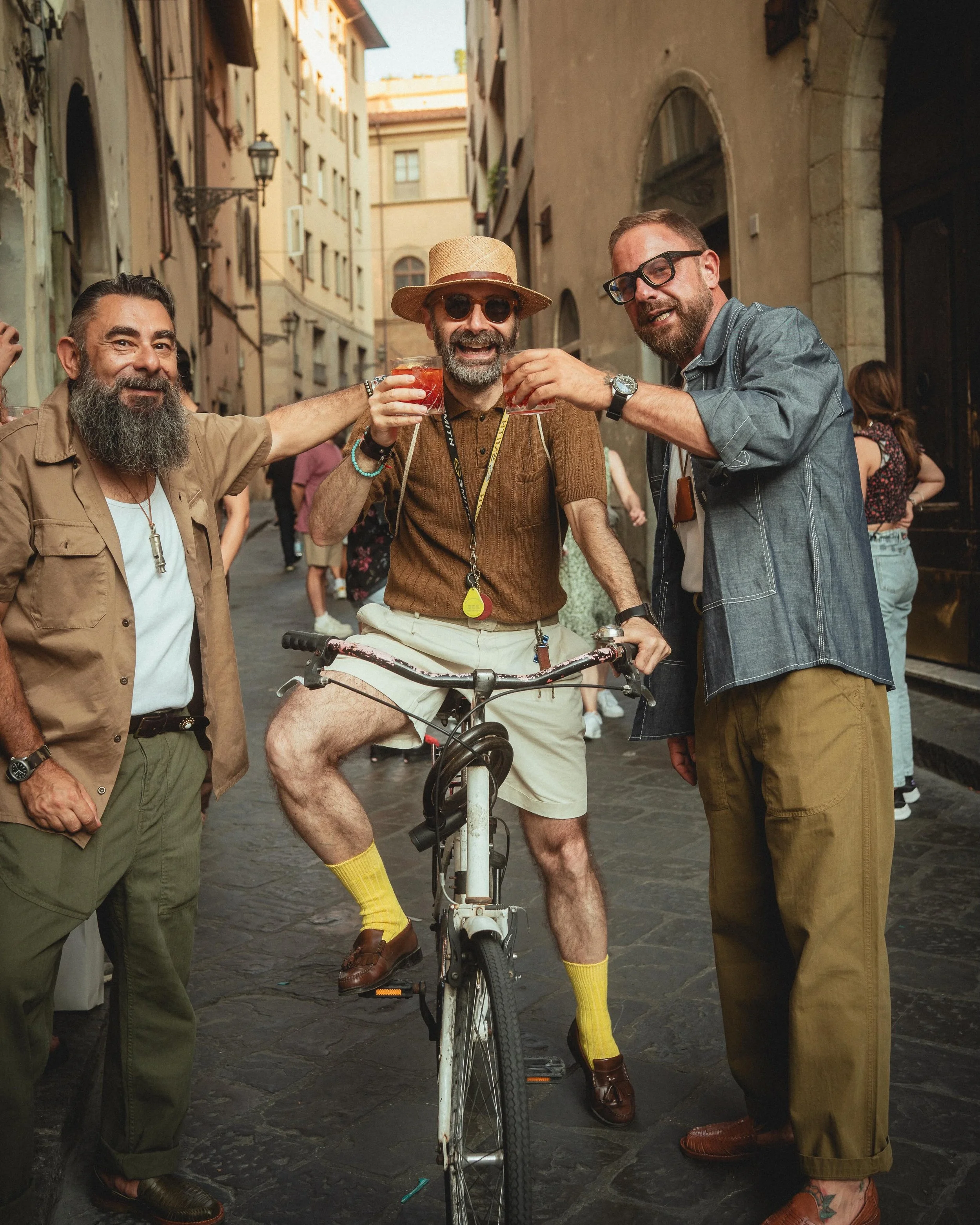 🌞 Summer in Firenze 🌞
Short Sleeve OG-107 Poplin Fatigue Shirt
3 Colours - Khaki, Olive Green &amp; Olive Drab 
Sizes - Small - 3XL 
Swiss Army Fatigues in Linen
CCC Portland Chambray Shirt
Sizes - Small - 3XL 
Swiss Army Fatigues in HBT 

Military