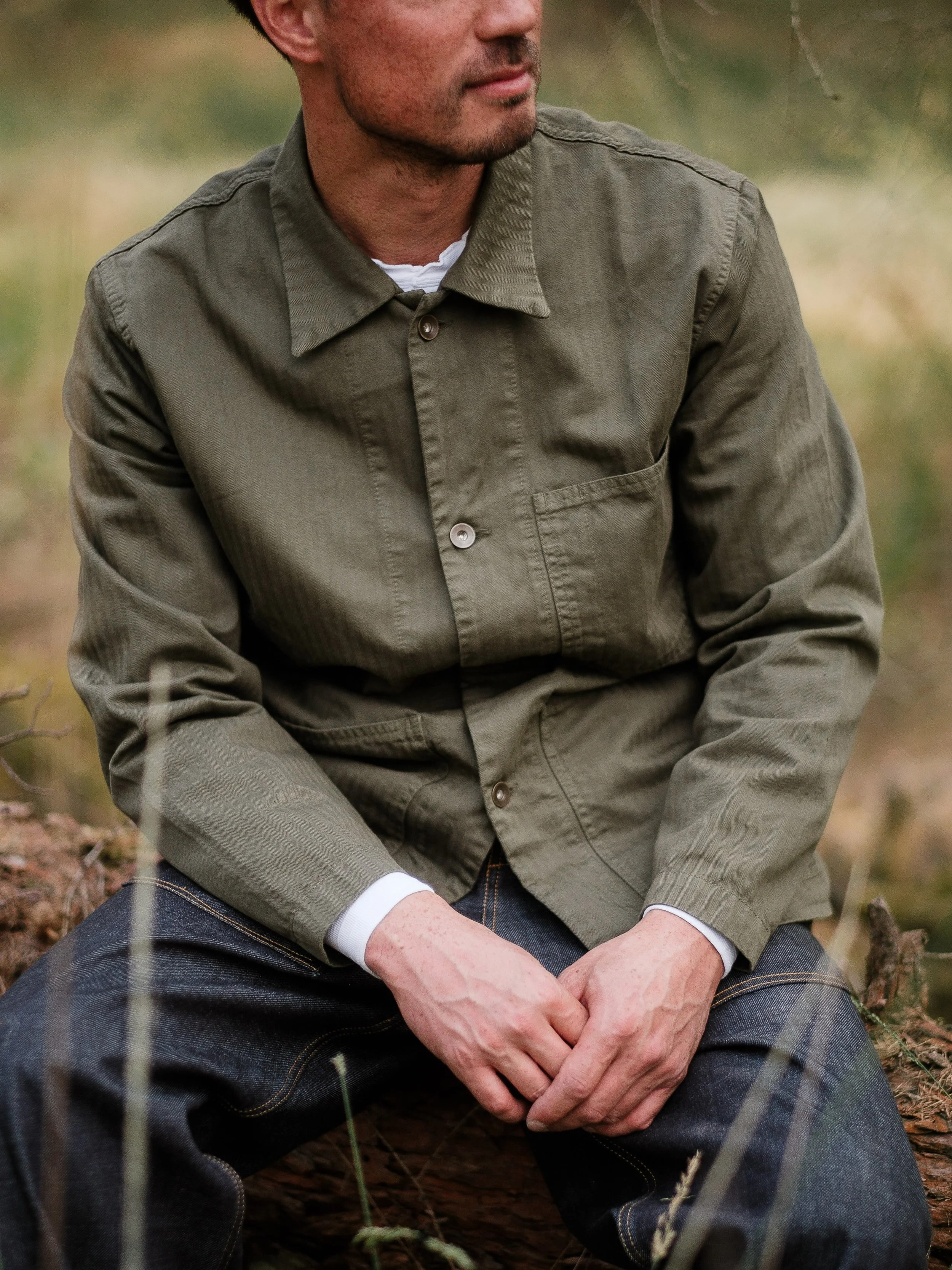 N-3 Utility Jacket - Designed for the USN in 1930s
Constructed in 10oz Herringbone Twill Cotton from Tessuti di Sondrio, a high quality Italian mill that has been around since 1895
Clean, boxy cut with a hip-length profile, twin chest patch pockets, 