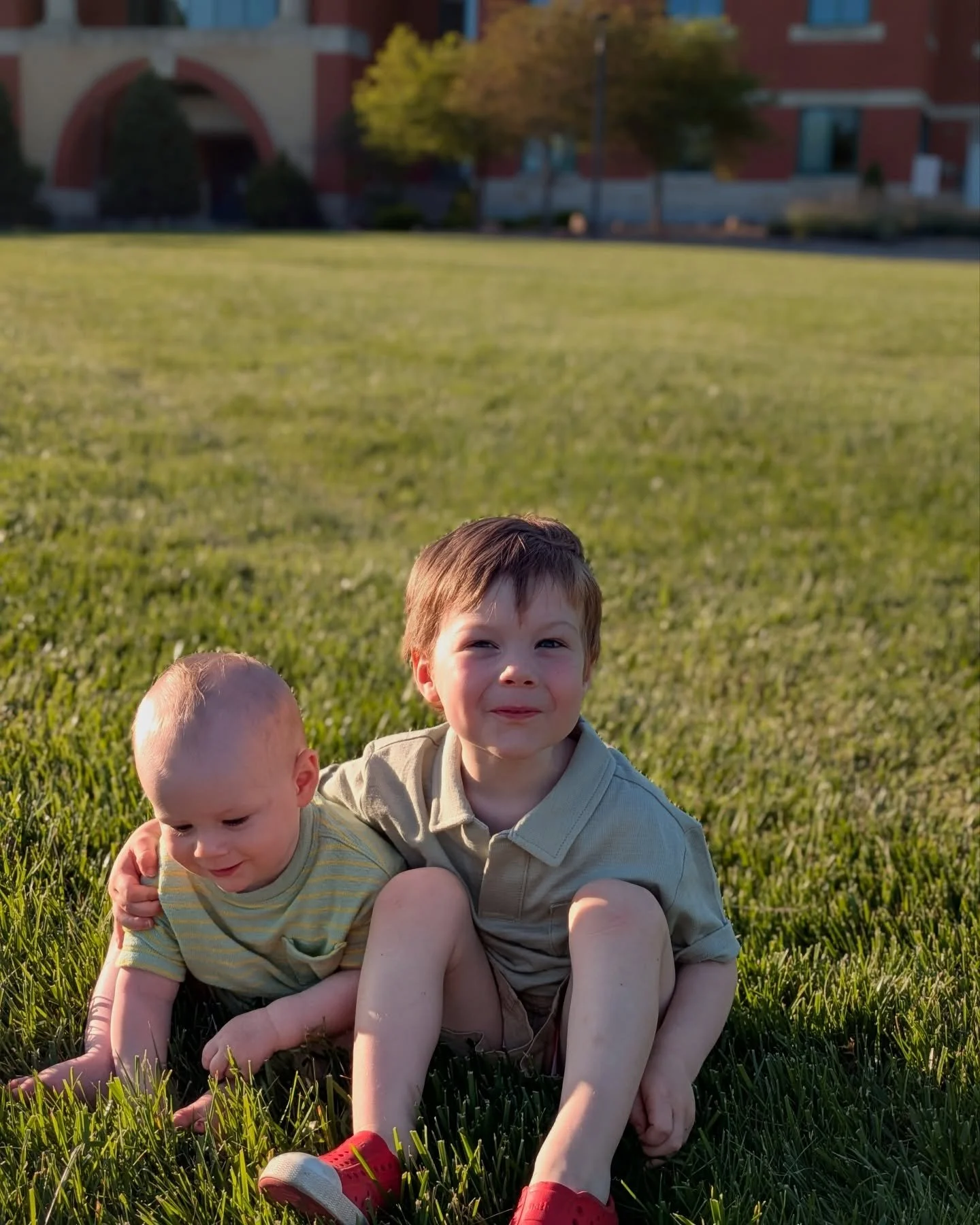 Making summer memories with these two cuties is a blast! Gideon loved the car show&mdash; who knew toddlers could be so obsessed with things that go!

If you&rsquo;re in the KC area, please check out @kcgrowco for consignment kids clothes. They have 