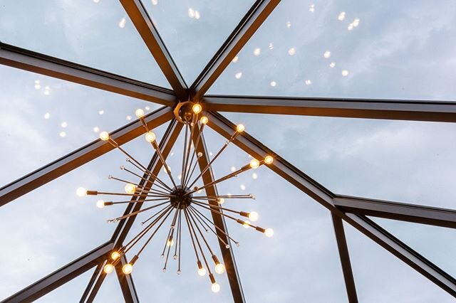 This skylight at the Vision house adds a playful touch to the covered outdoor living space.⁠
⁠
⁠
#outdoorliving #patioliving #architecture #coloradoarchitecture #boulderarchitecture #coloradostyle #boulderlifestyle #boulderstyle #lightfixtures #funli