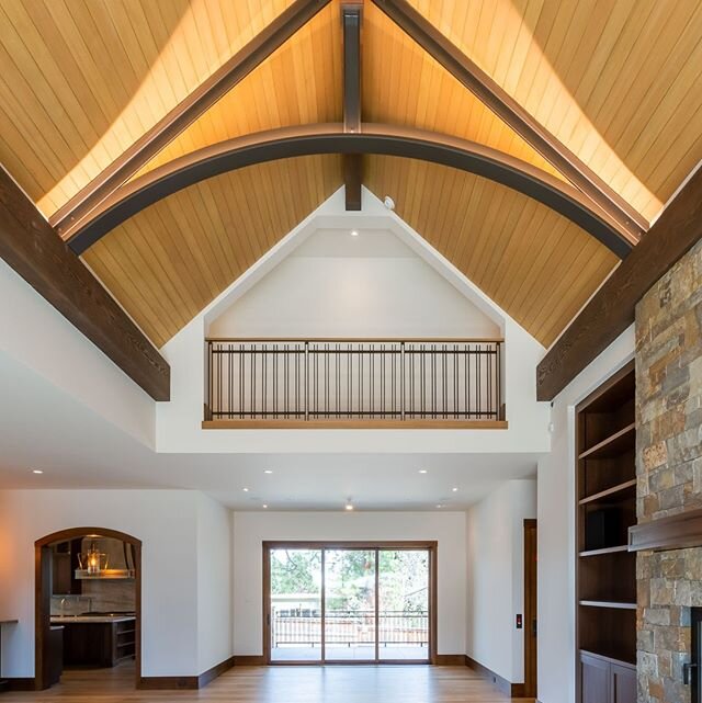 Admiring these gorgeous, high ceilings at Willowbrook. Our most recently completed project blends wood and stone in the perfect Colorado mountain style. The tongue-and-groove ceilings are a showstopper.⁠
⁠
⁠
#residentialarchitecture #customhomedesign