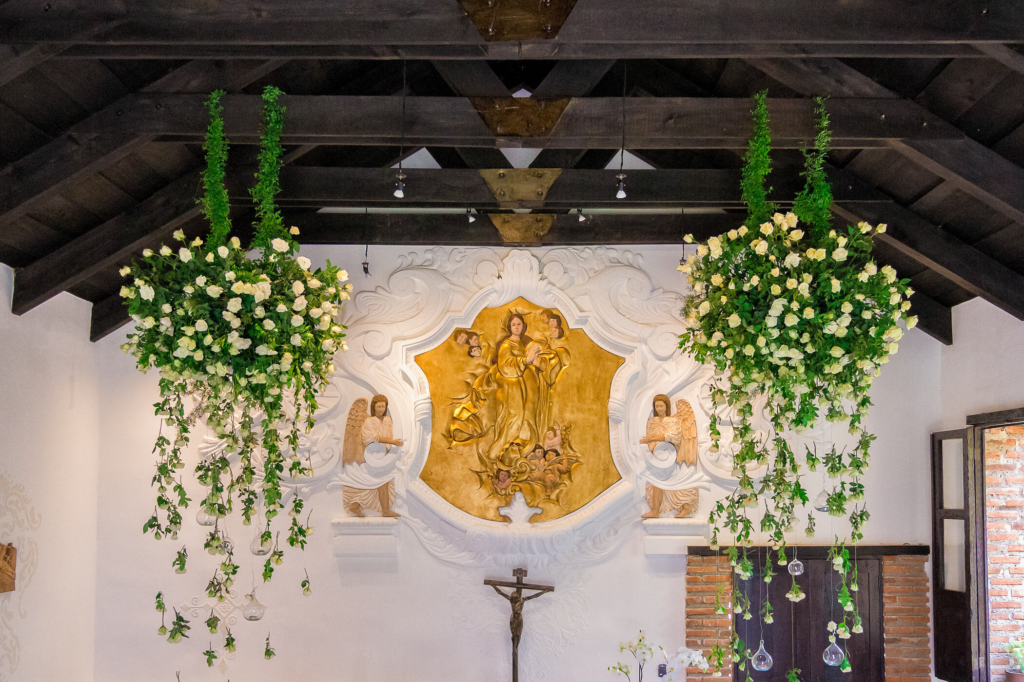 conceptio-wedding-chapel-garden