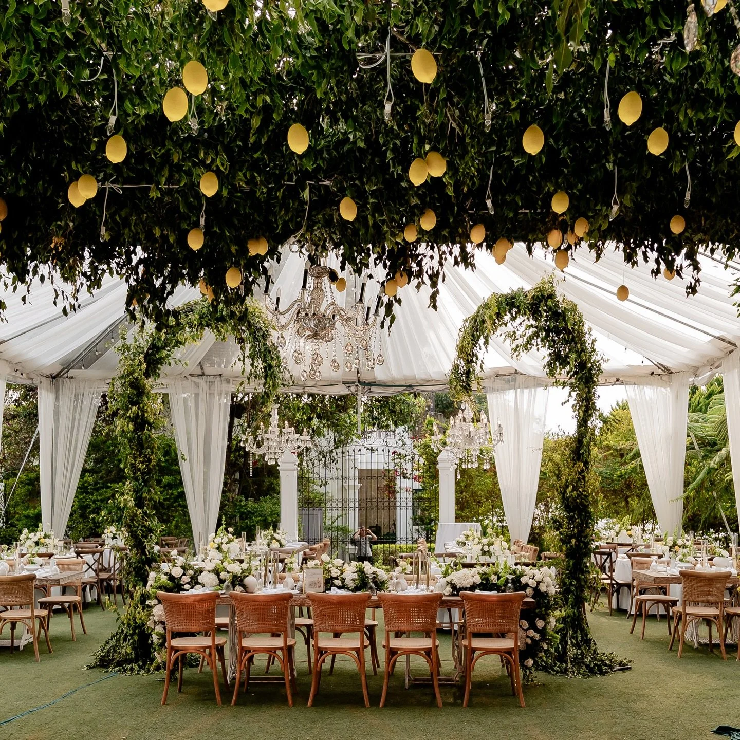 La dolce vita ✨🍋 #destinationwedding #bridetok #lovestory #antiguaguatemala