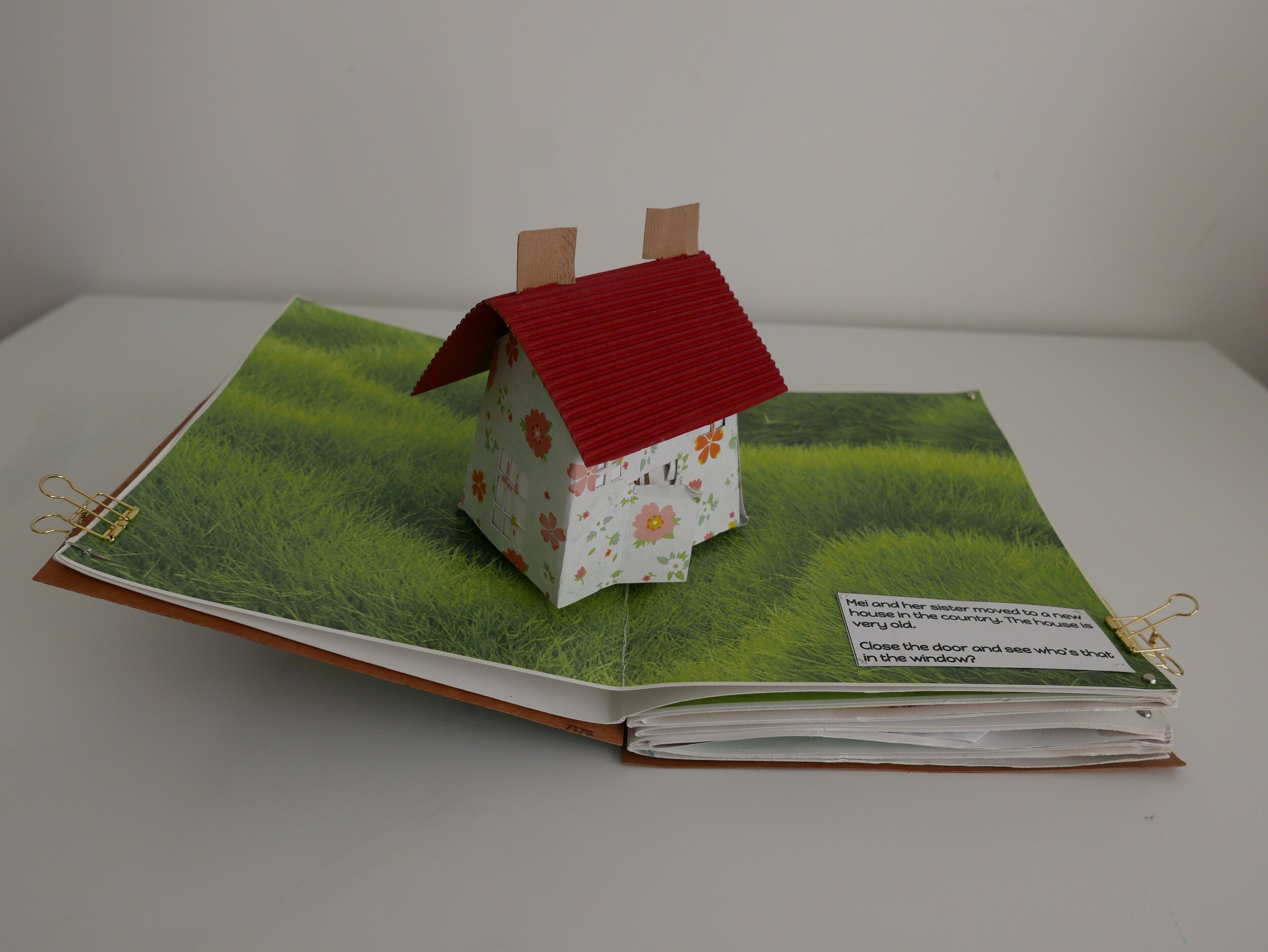 Pop up book shop. The cube.  Store window displays, Pop up book