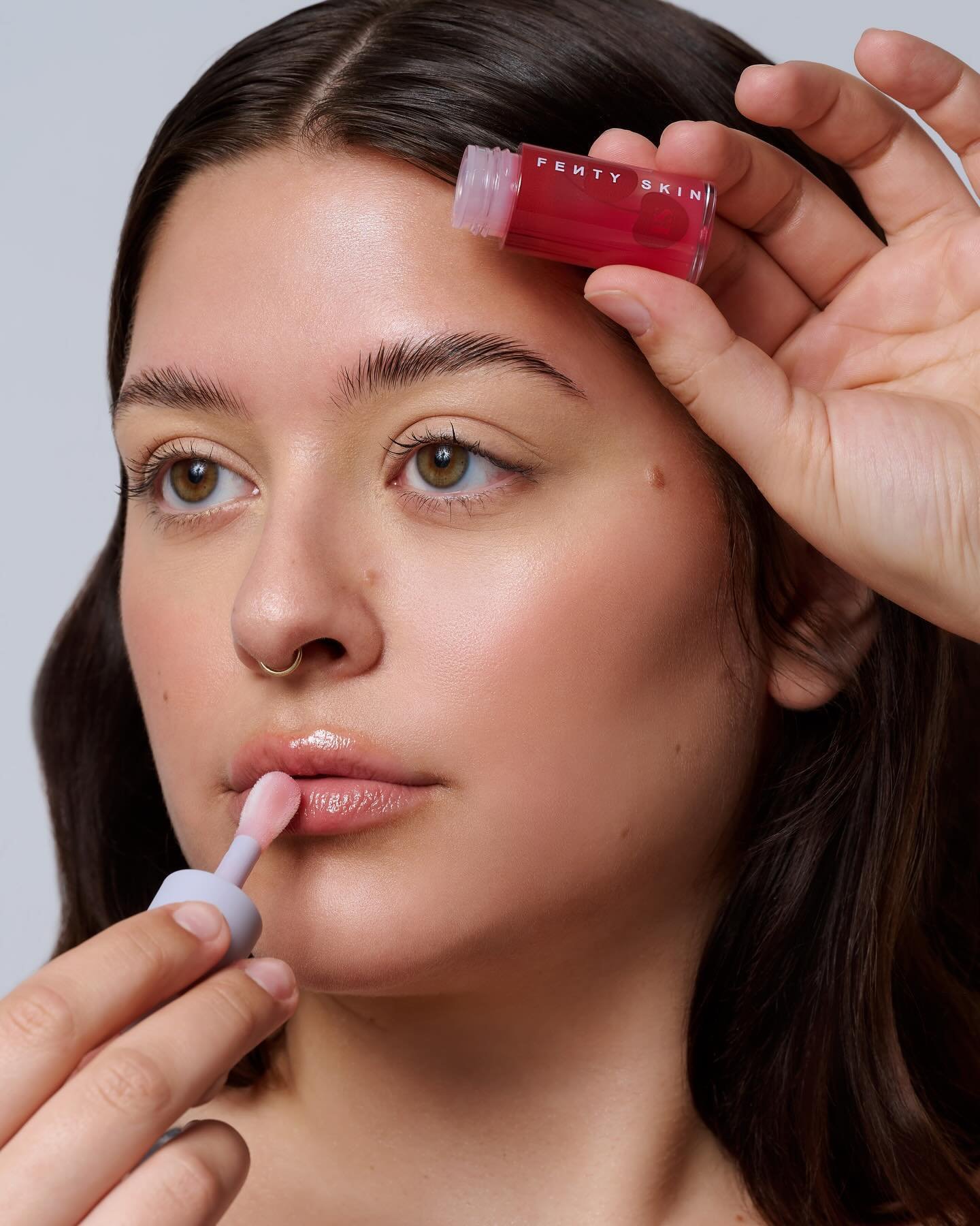 cleeeeean beauty featuring @fentyskin Cherry Hydrating + Strengthening Lip Oil 👄

Model: @charlizeestebez @3modelmanagement 
MUA: @faces_bysalma 
Assist: @heavenzjpg 

#nikoncreators #fentybeauty #fentyskin #beautyphotography #fashionphotography #ba