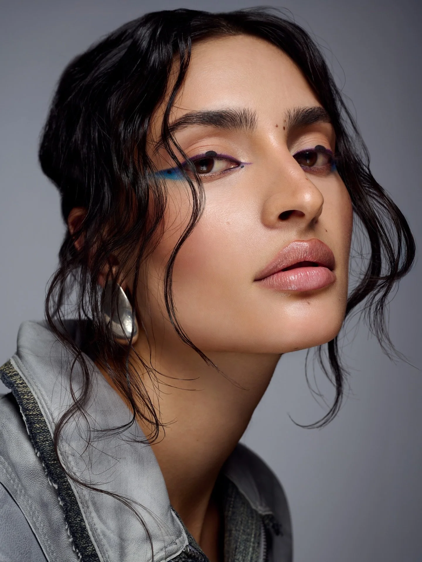 perhaps my favorite look of 2025?!? 🥶🦄 with the all stars @anjali.chloe &amp; @kristicosmo 
@scoutmodelagency 
shot at: @stoodilydoodleyo 

#bayareaphotographer #beautyphotoshoot #beautyphotographer #laphotographer #sfphotographer