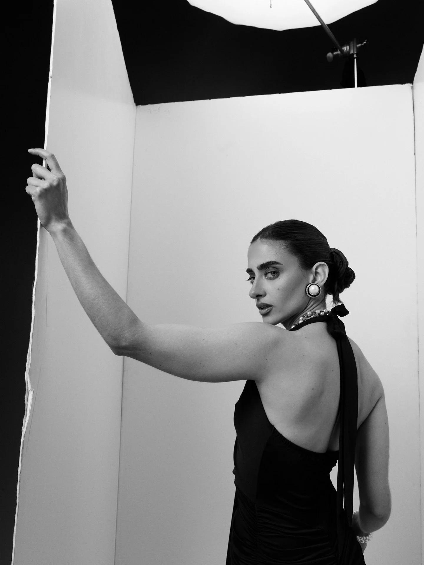 outside the frame with @justine_vivian and her baby gorl 🐶
Makeup Artist: @fkhbeauty 
Hair Stylist: @jennicaleys.artistry 
Wardrobe and Styling: @fashionstylingwithslim 
Shot at: @stoodilydoodleyo 

#fashionphotoshoot #bayareaphotographer #fashionph