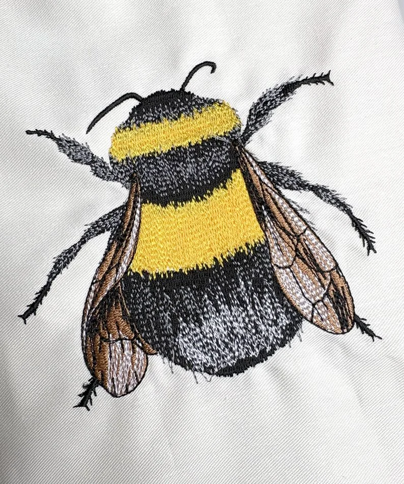 BUMBLE BEE EMBROIDERY PATTERN ON CREAM.jpeg