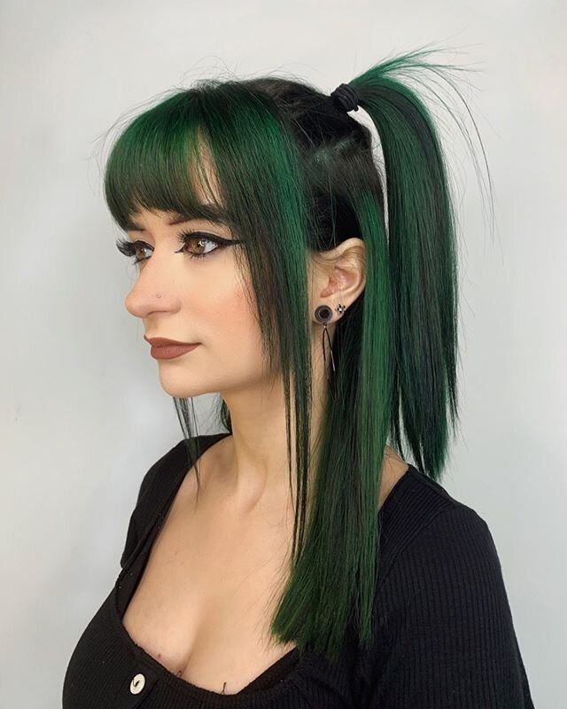 I&rsquo;d say this beauty is ready for St. Patrick&rsquo;s day 💚🍀☘️🍀💚 #pulpriot #color #greenhair #fashionhair #fairfieldct #norwalkct #westportcthair
