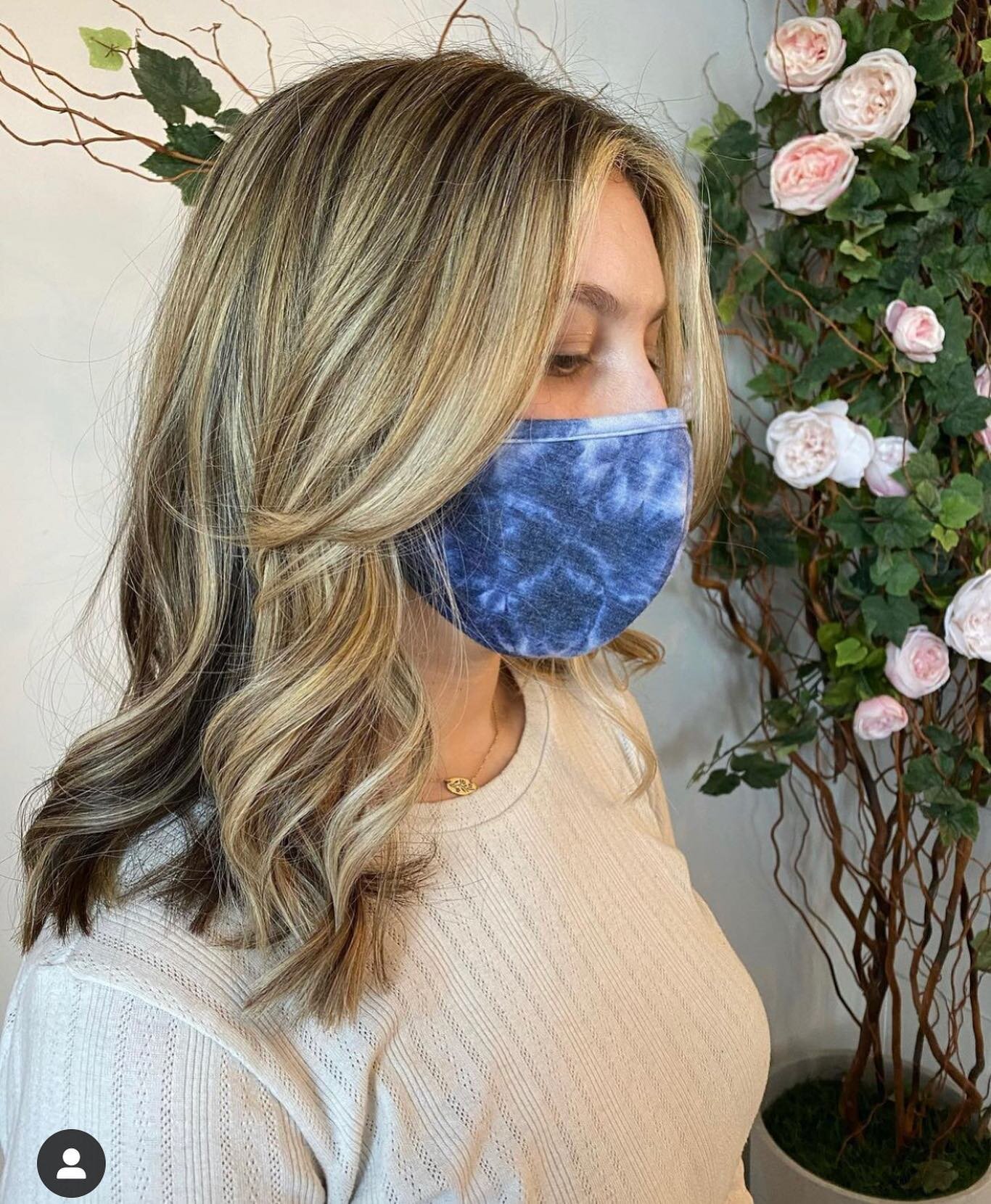 Pops of blonde and curtain bangs are definitely in this spring and we are loving it! .
.
Beautiful work by @ash.wil.style .
.
#fairfieldcounty #fairfieldmoms #fairfieldcthair #fairfield #fairfieldhairstylist #cthairstylist #cthairsalon #cthair #cthai