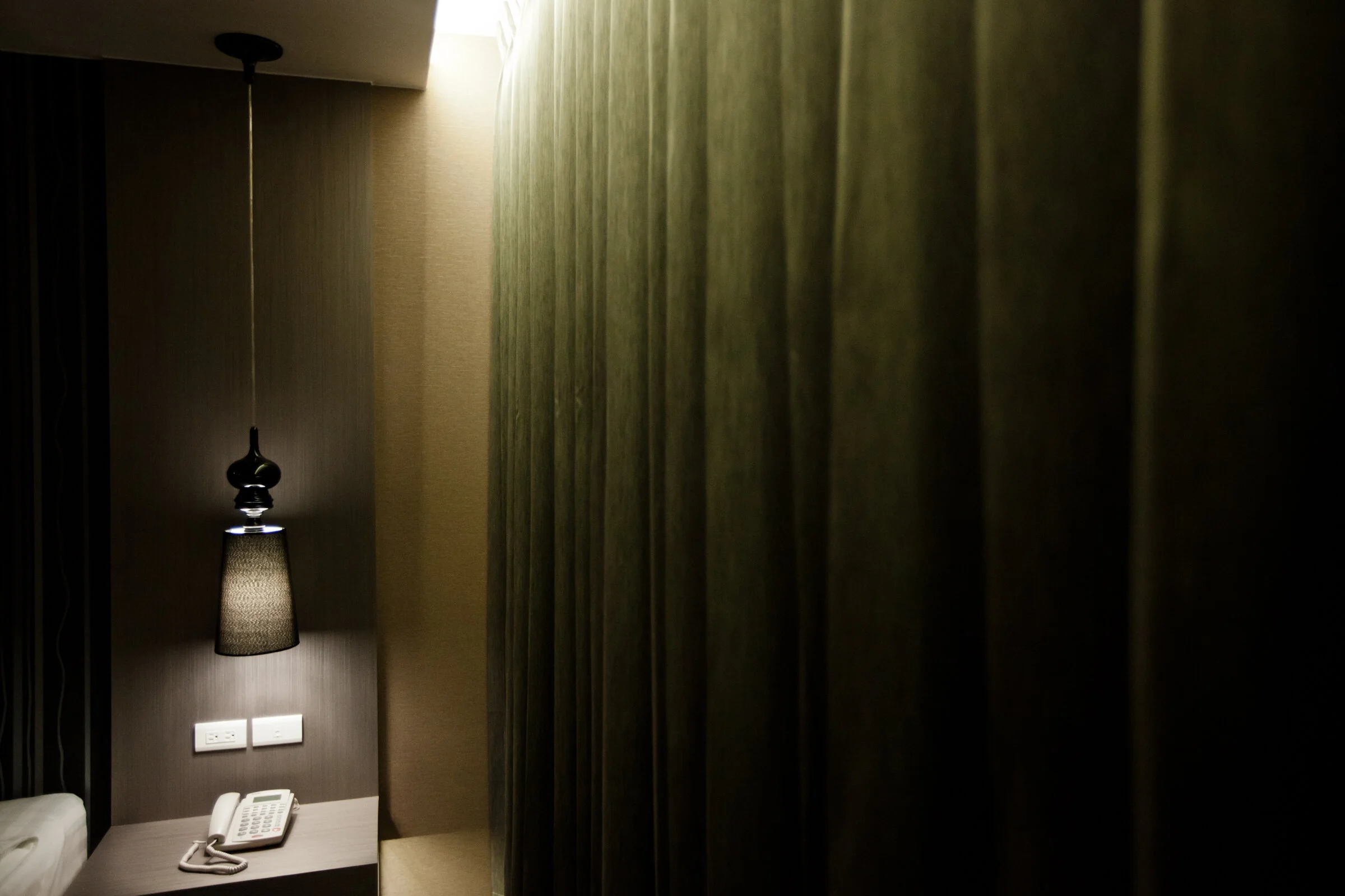 Room-013.jpg
