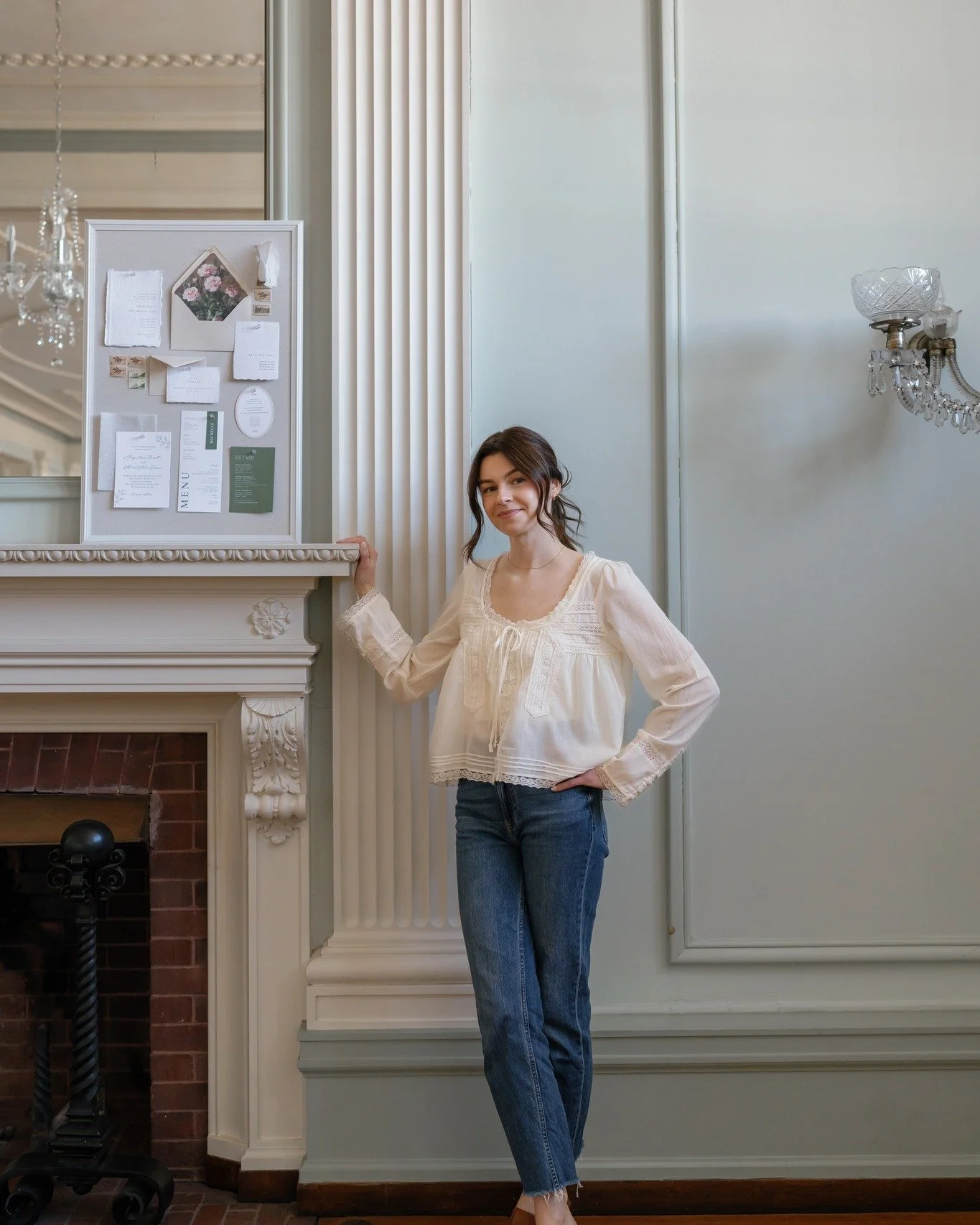 If you&rsquo;re newly engaged and starting to plan your wedding....hi, I&rsquo;m Paige 🤍
I help couples design elegant wedding stationery that sets the tone for their day and tells their story from the very beginning. 

Photo: @meccay_photography 

