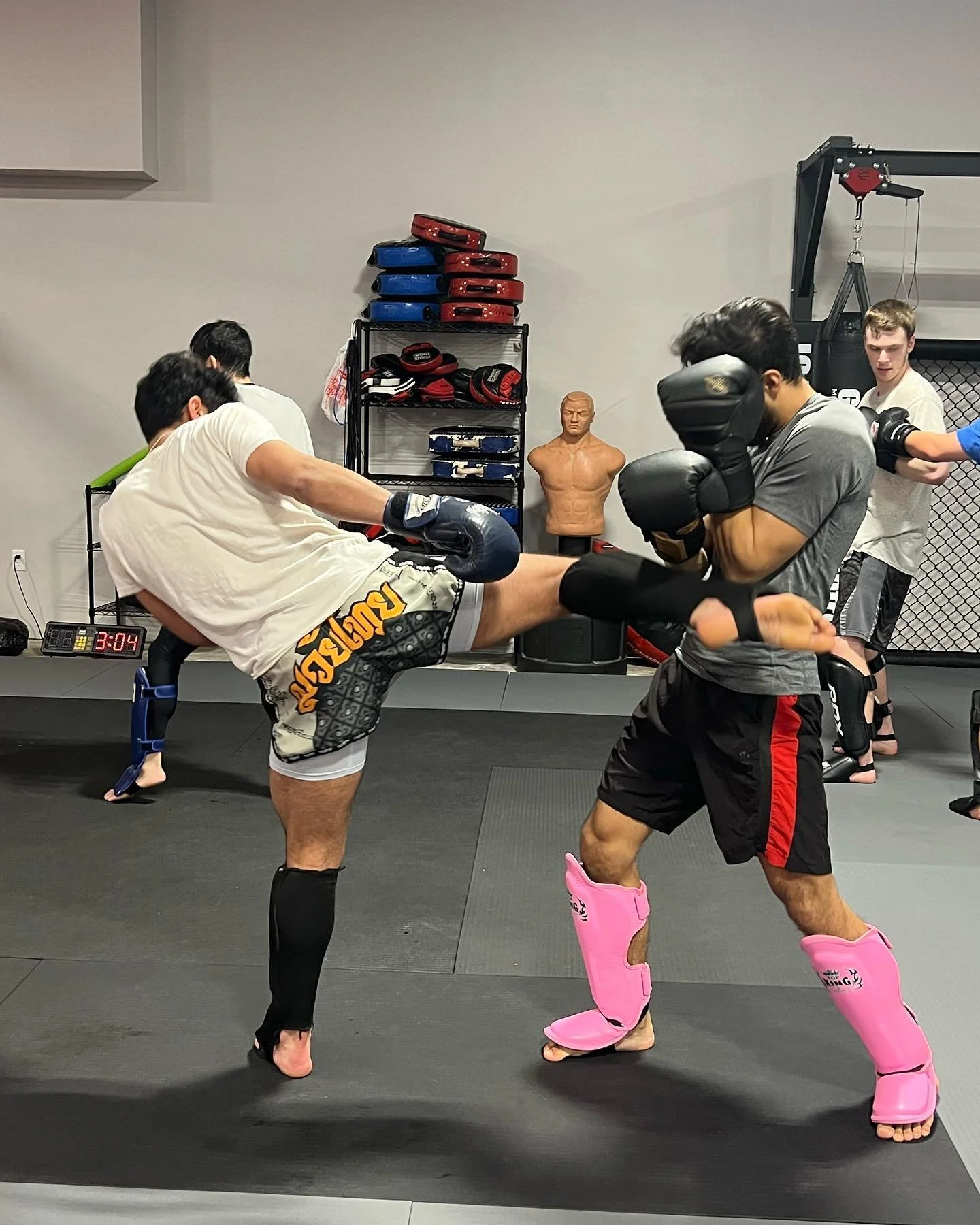 Range and Rhythm: Muay Thai Kicking Fundamentals