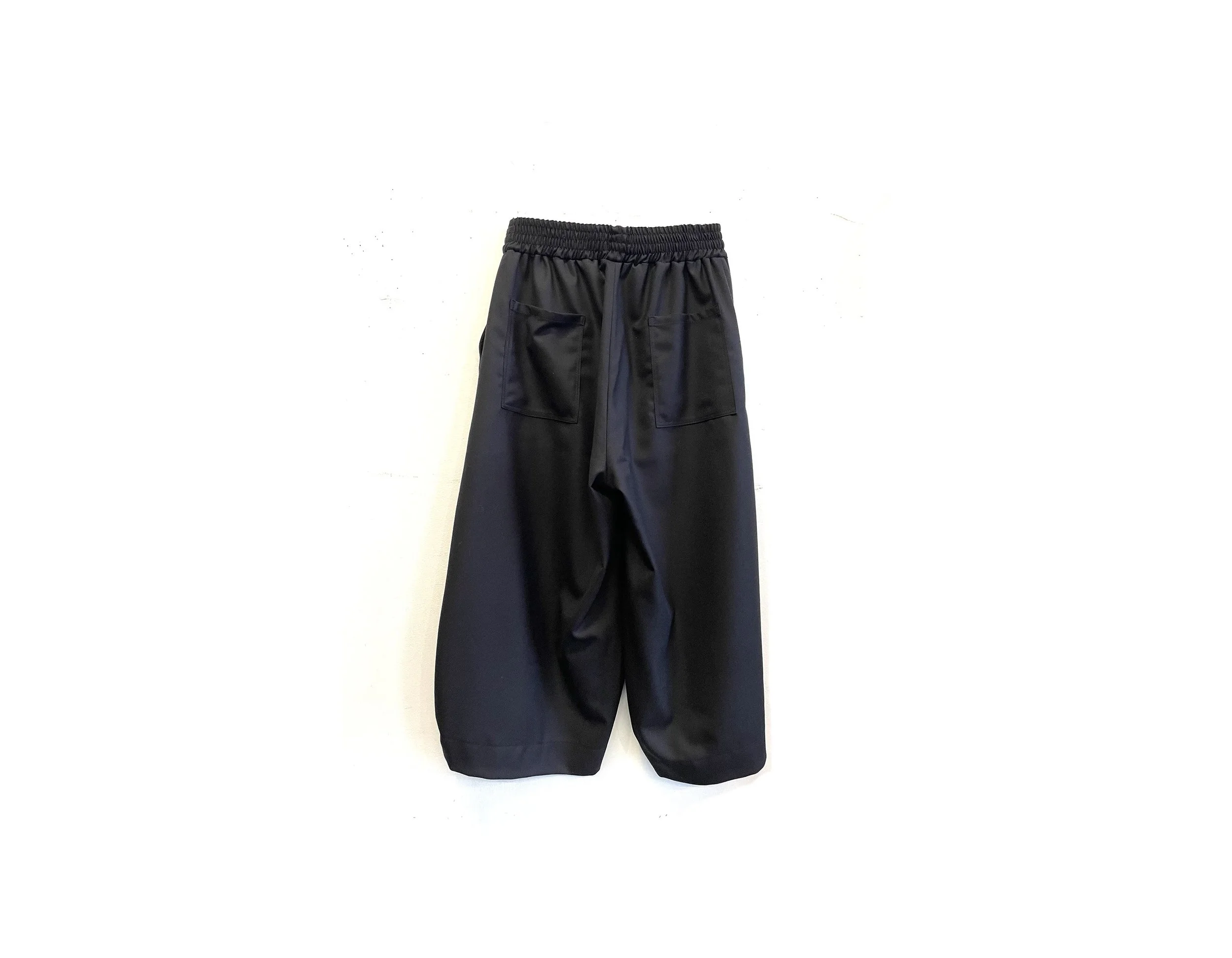 11.20.25 wool comfy pansts bk.jpg