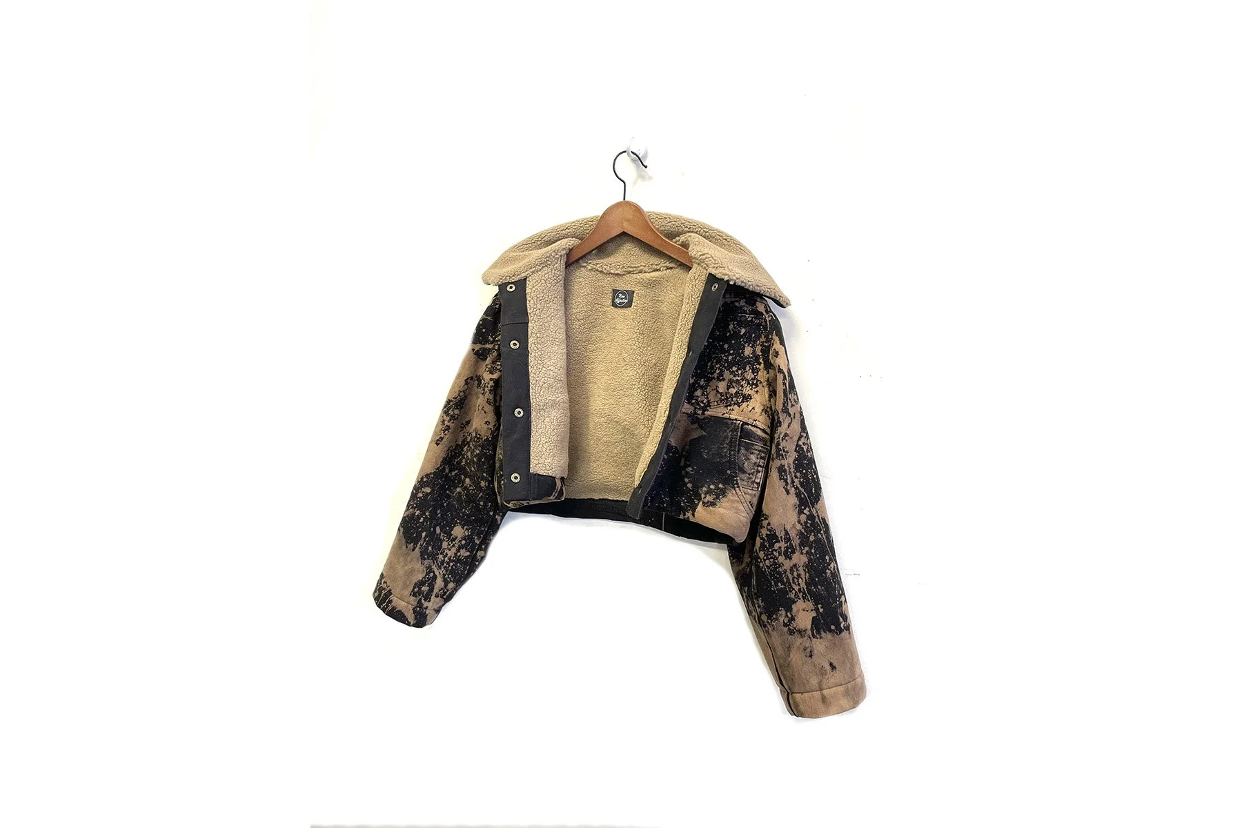 12.30.25 cropped bleach sherpa open.jpg