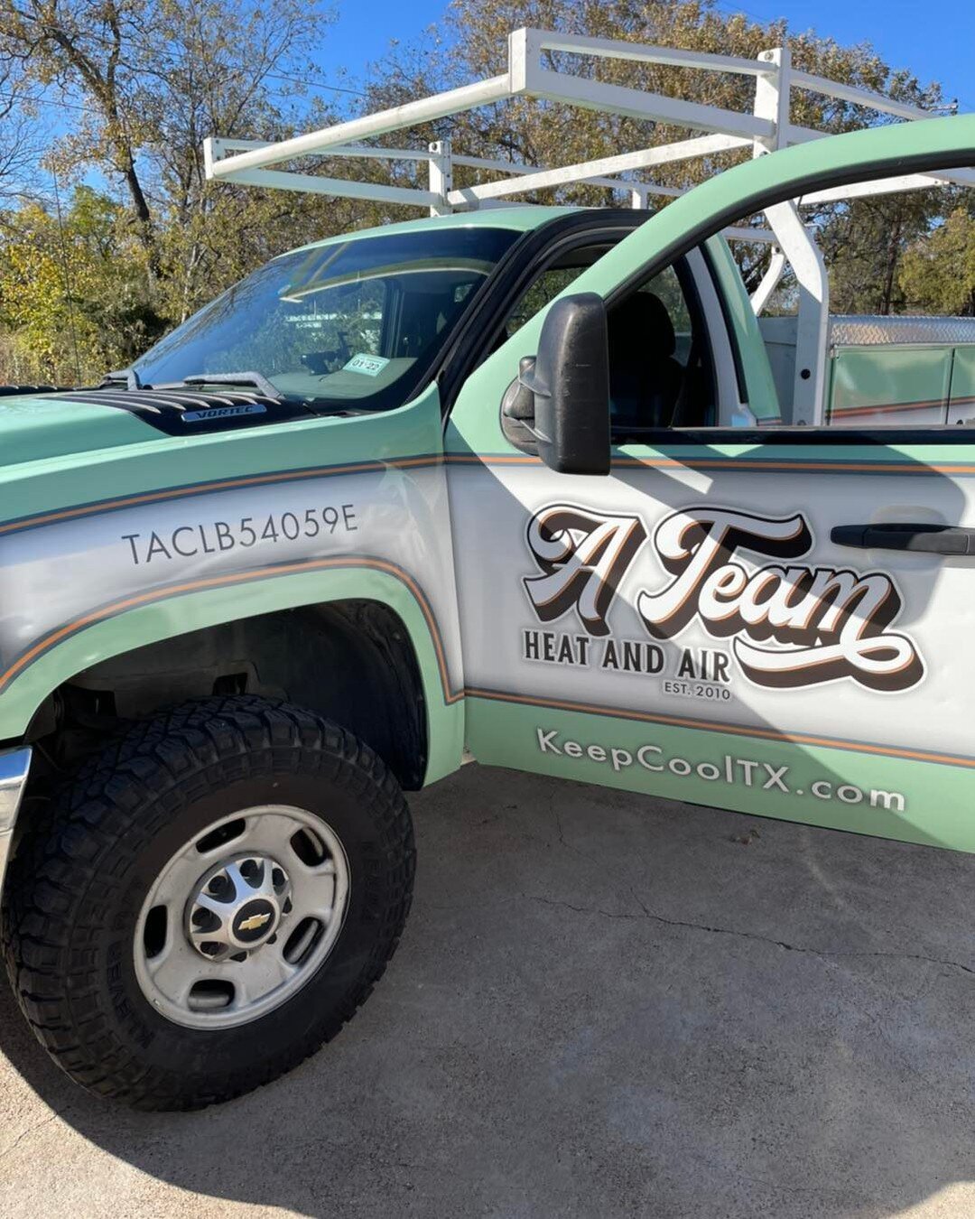 It&rsquo;s a crazy good feeling to see your branding work brought to life in a killer wrap designed and installed by @zillawraps. 10/10 from @keepcooltx and Vivant Ideas. Awesome job! 🛻 ❄️ ☀️ 

#keepcooltexas #truckwraps #hvac #dfw #branding