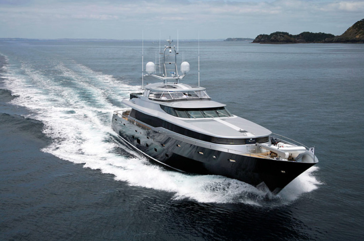 Alloy yachts -AD LIB