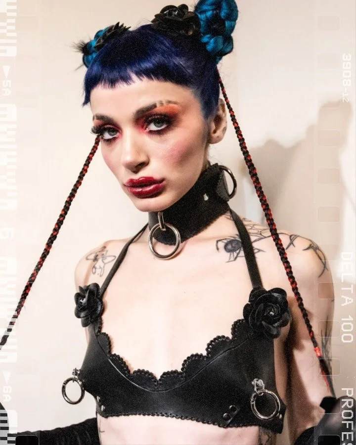 Red for desire.
Black for danger.
A collection where love bleeds beautifully.
🖤🌹

Models
@thuggy_themuffintop 
@ayo_alx 
@npc.zane 
@titzia 

Designer
@kendyraaa 
@saylorbone_leather

MUA
@alondraexcene 

Photographer
@tbloodarts

Car/location
soy_