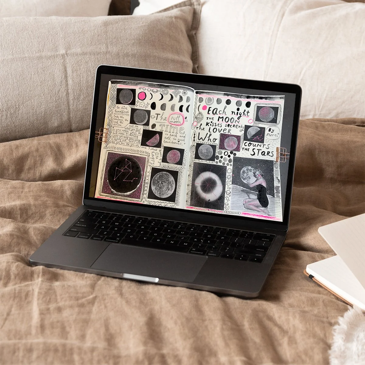  DAG no. 10,  DE MAAN  
De maan is mysterieus, vrouwelijk en aantrekkelijk. Beschreven en gezongen in proza ​​en poëzie en aanbeden door oude volkeren. Vandaag maken we een kunstwerk over dit fascinerende wezen.