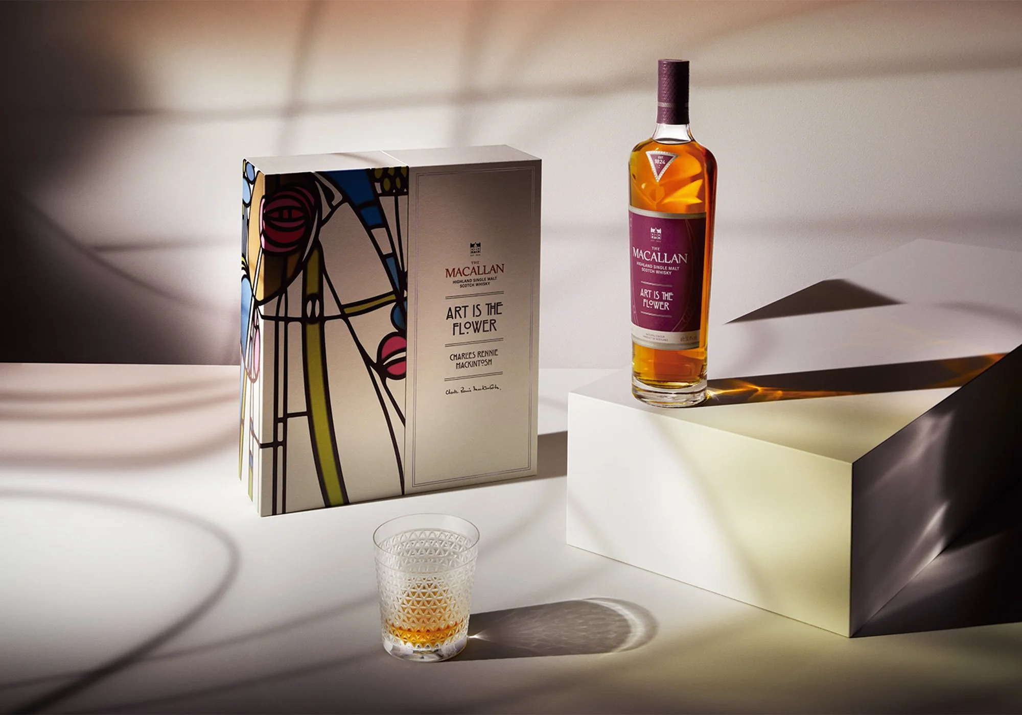 The Macallan Art is the Flower Scene