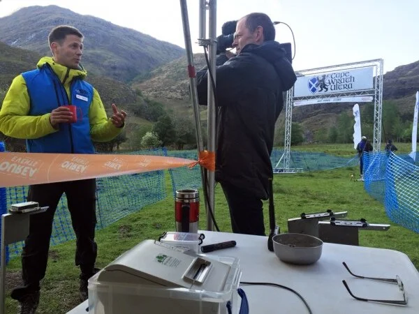Event Director, Shane Ohly, offers detail on day 3's route to the media team ©Tom Hecht