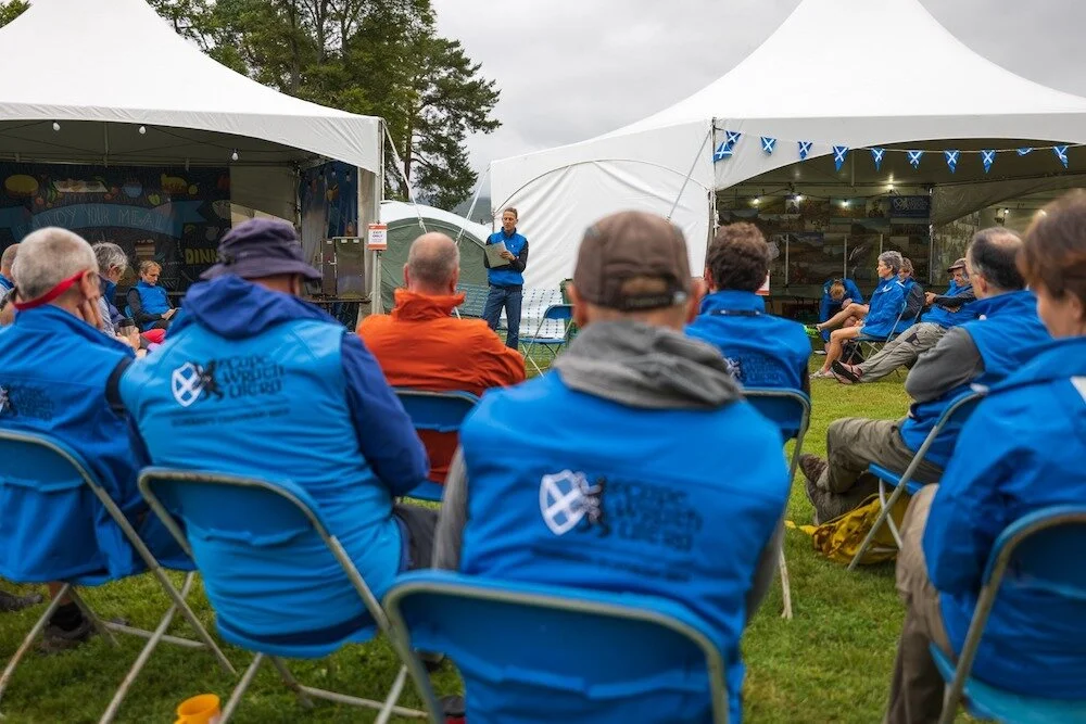 The main event team briefing in Fort William ©No Limits Photography