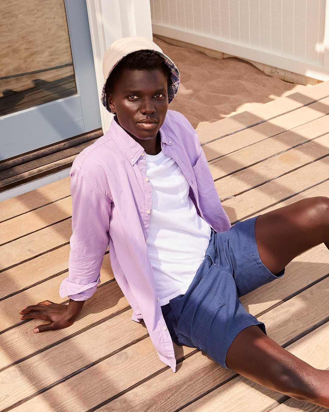 Style Here ➡ Stock up on the latest summer styles from @jcrew inside Warehouse Row! Swipe through the photos to check out their latest arrivals 👗👕👠👔
.
.
.
.
.
.
#jcrew #summerfashion #nooga #shopchattanooga #jcrewstyle #jcrewmens #summerstyle #wa