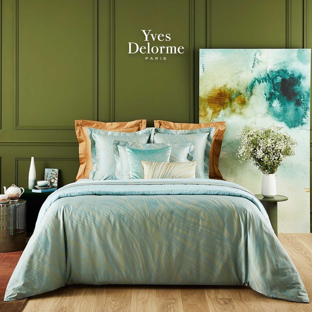 Save Here ➡️ From July 9th - July 24th, enjoy up to 25% off when you shop the storewide Bastille Day sale at @yvesdelormeparis located inside Warehouse Row! 
.
.
.
.
.
#yvesdelorme #bastilleday #july14 #celebratebastilleday #frenchlinens #luxurylinen