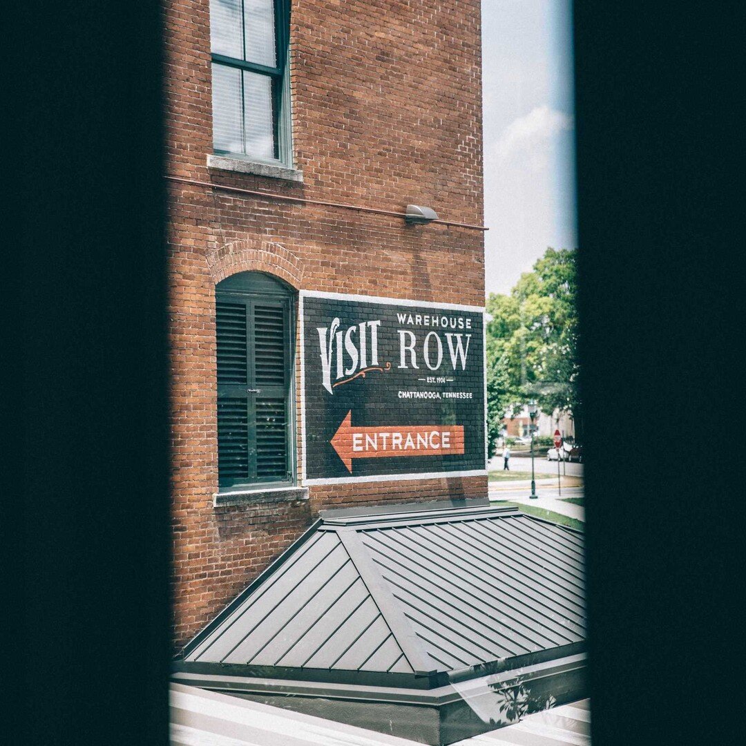 Visit Here ➡️ Indulge, unwind, and explore Warehouse Row, Chattanooga's historic shopping and dining destination. Enjoy boutique retail shops, grab a bite at one of our amazing restaurants, and see just how much we have to offer.
.
.
.
.
.
.
#chattan