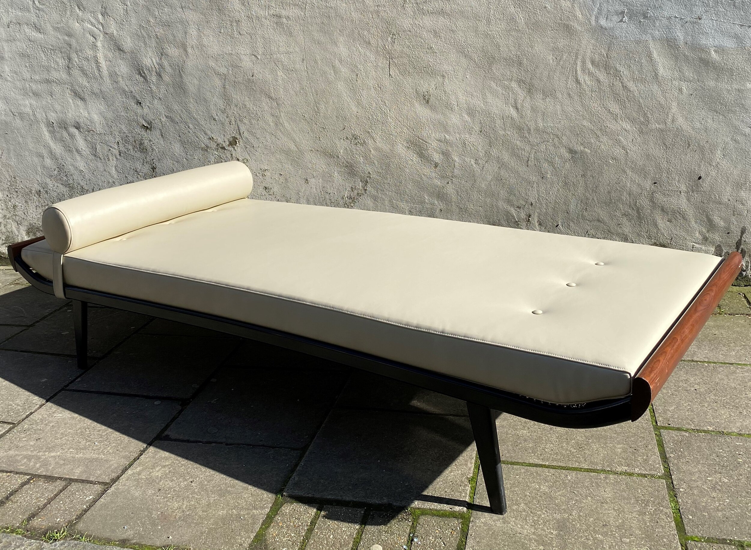 Cleopatra daybed by Cordmeijer for Auping