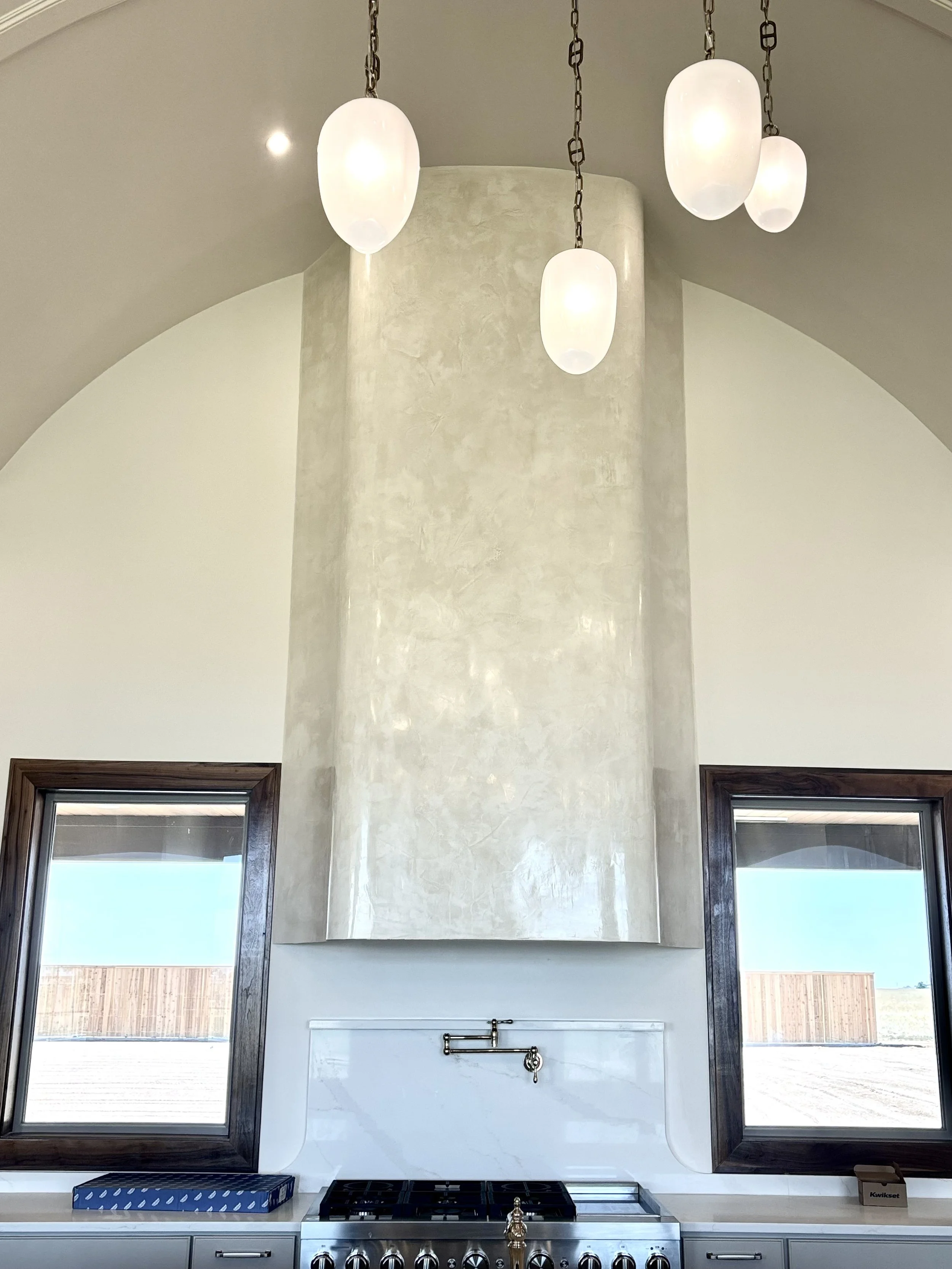  Two toned limestone plaster   