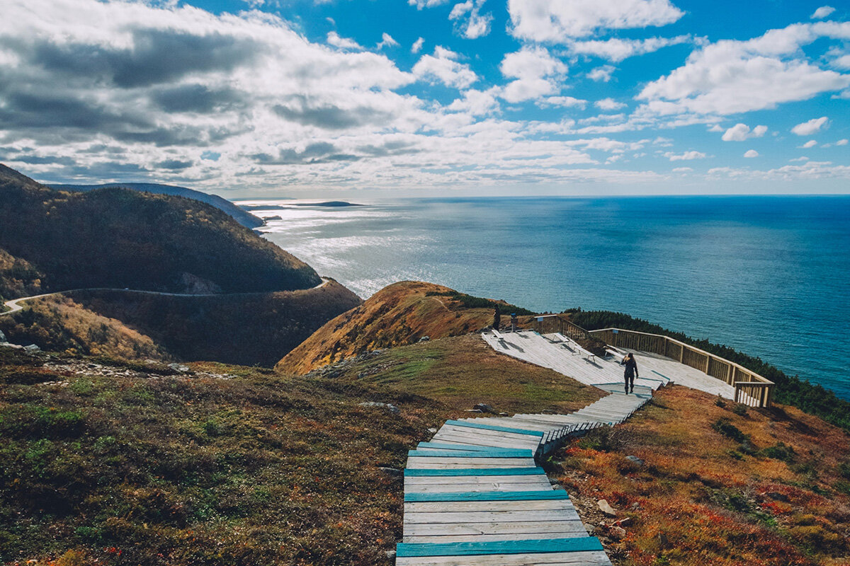 Should I stretch before or after a long hike? — Beech Street Health Centre