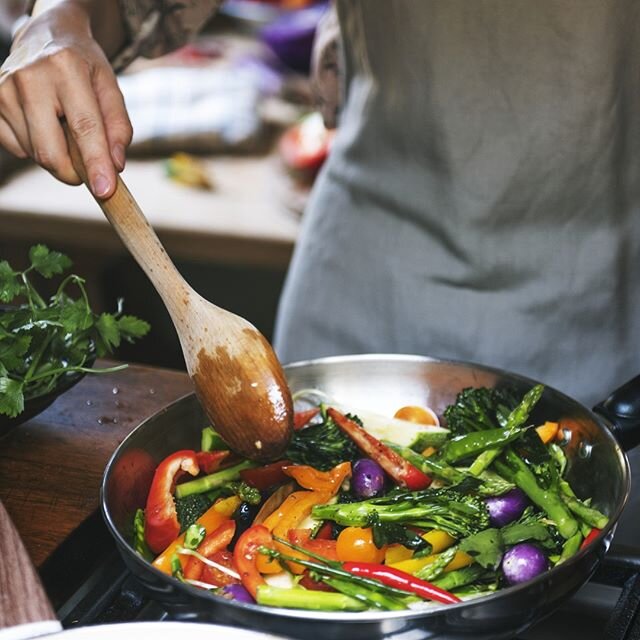 Eating the rainbow⁠
.⁠
Variety is key when it comes to micro mineral intake.⁠
.⁠
The more variation in colour, textures and type of veg you consume the more diverse gut microbiome you can help to create. ⁠
.⁠
Your gut microbiome is incredibly importa