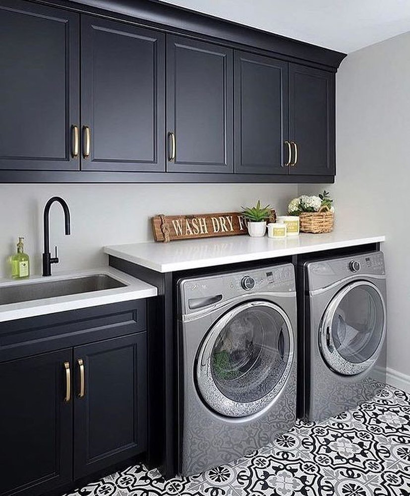 Tired of doing laundry? Try revamping your laundry room to make it more fun!🧺✨

🙌🏻Stay tuned for our blog later this week on laundry room decor &amp; organization hacks!