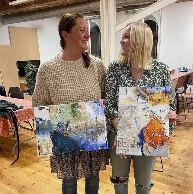 Looking for something to do with your mum? Extend mother's day with a creative experience for you to do together ❤️🌸#sipandcreatemalmo #paintingevent #artnight #sipandcreate #painting #sipandpaint #malmoart #artinmalmo #kickoff #teambuilding