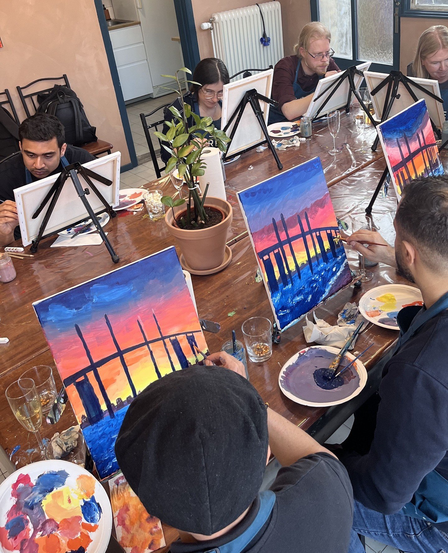 Sunset and bridges... what is there not to like?⁠
⁠
#sipandcreatemalmo #paintingevent #artnight #sipandcreate #painting #sipandpaint #malmoart #artinmalmo #kickoff #teambuilding #paintparty #paintingparty #artlab #artlab19
