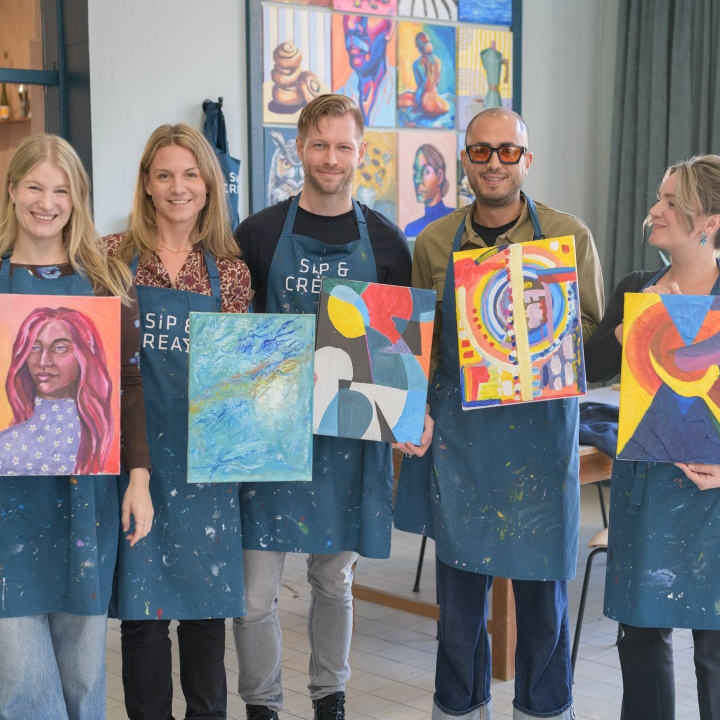 Explore the world of colours, textures and endless possibilities to express yourself! 💙💛💜🧡⁠
⁠
#sipandcreatemalmo #paintingevent #artnight #sipandcreate #painting #sipandpaint #malmoart #artinmalmo #kickoff #teambuilding #paintparty #paintingparty