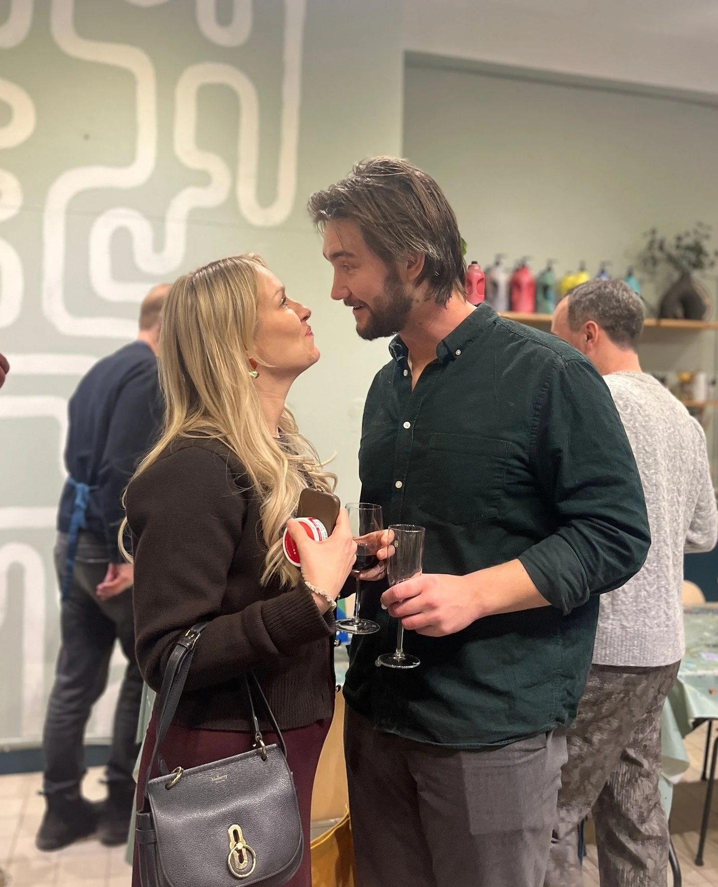 Making art, is the new love language. If your date is not sure about you yet, creating art together will do the trick! 😉⁠
⁠
⁠
⁠
#sipandcreatemalmo #paintingevent #artnight #sipandcreate #painting #sipandpaint #malmoart #artinmalmo #kickoff #teambuil