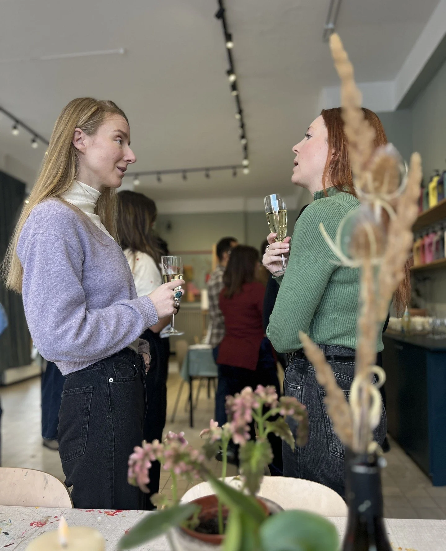 ⁠Deep in conversation, a blending of colors and themes! 
⁠
#sipandcreatemalmo #paintingevent #artnight #sipandcreate #painting #sipandpaint #malmoart #artinmalmo #kickoff #teambuilding #paintparty #paintingparty #artlab #artlab19