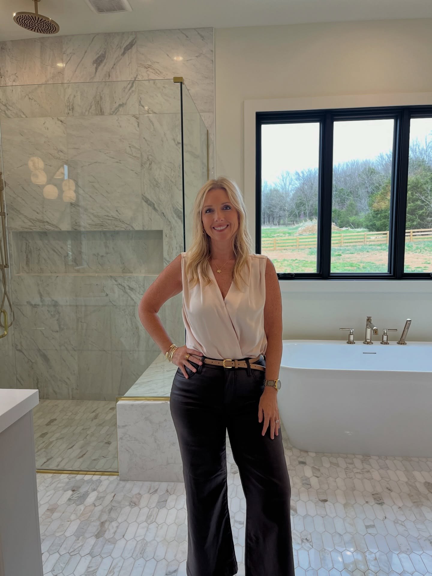 Let&rsquo;s talk strategy 🤍 Whether you&rsquo;re thinking a year ahead, preparing to sell this summer, or exploring investment opportunities, I&rsquo;d love to help guide your next move. I&rsquo;m an investor myself with rental properties, based in 